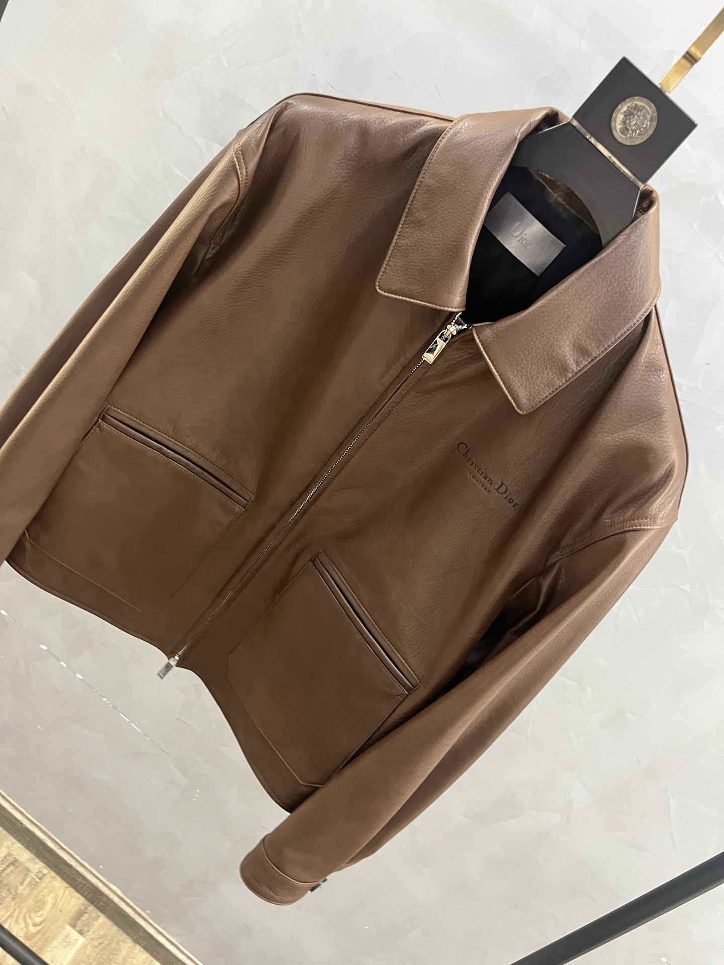 CHRISTIAN DIOR Мужская кожаная куртка CHRISTIAN DIOR Мужская кожаная куртка