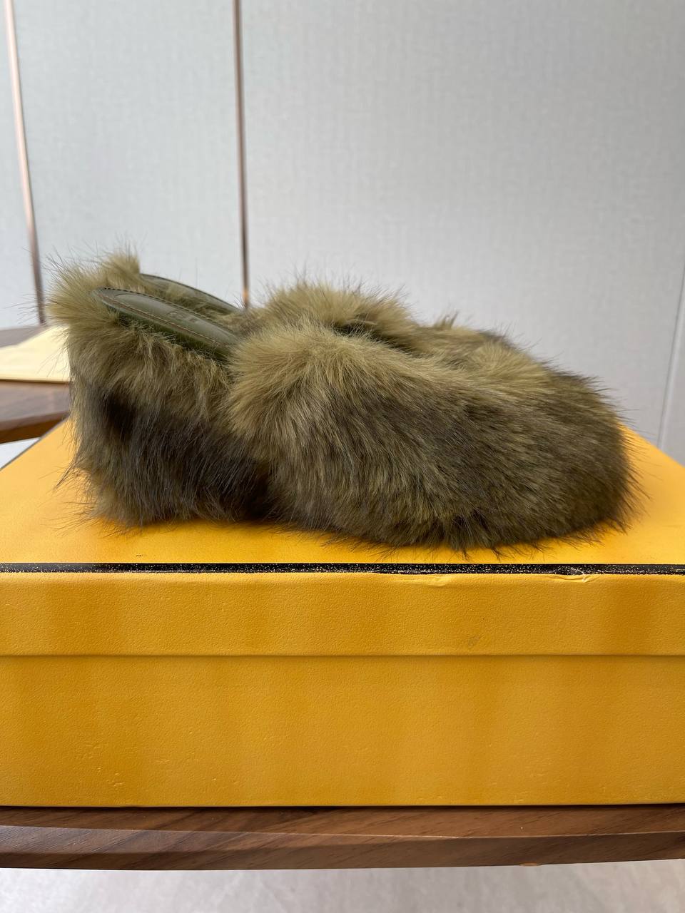 FENDI Женские мюли