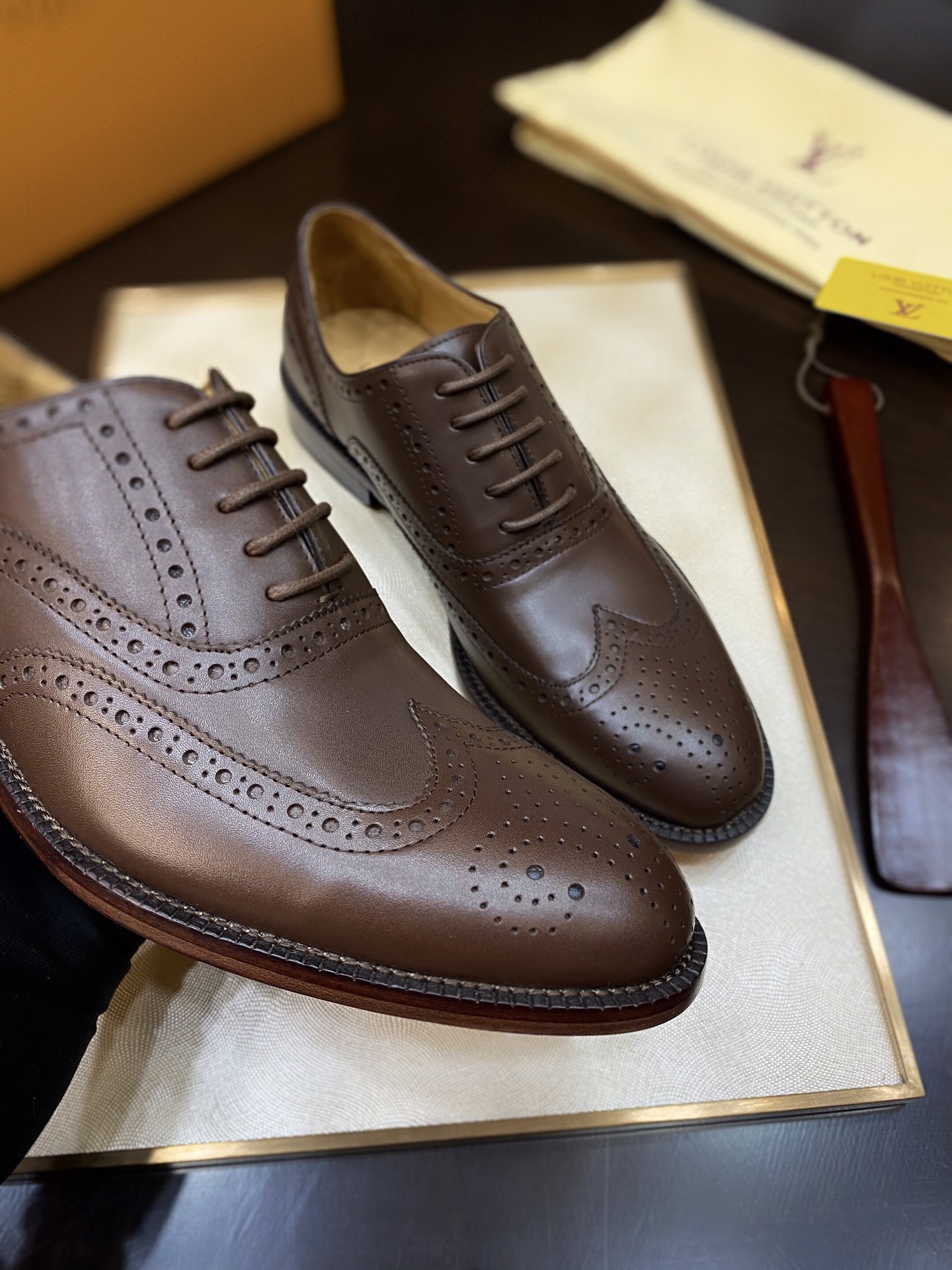 LOUIS VUITTON Туфли мужские  LOUIS VUITTON Туфли мужские