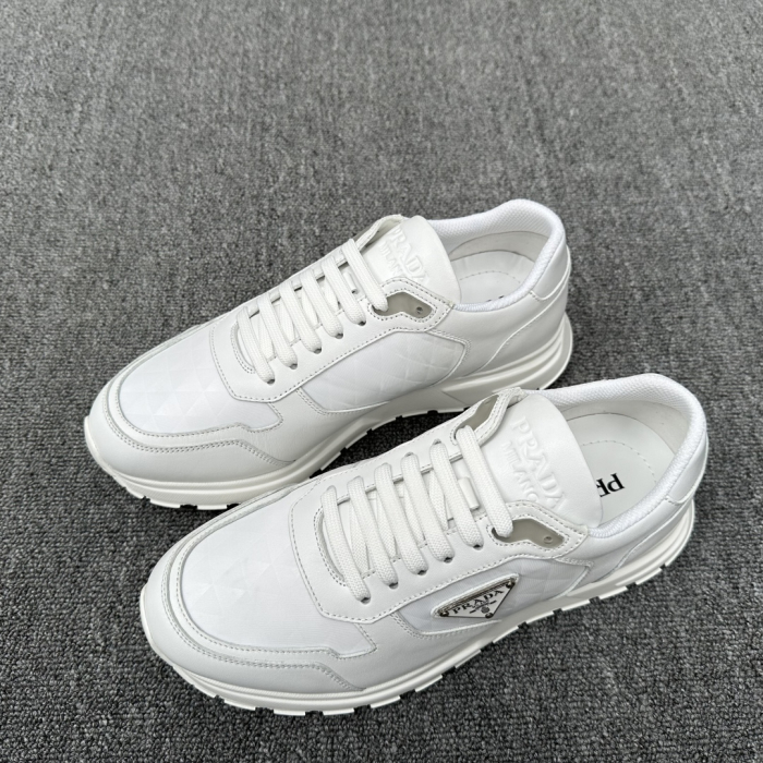 PRADA Мужские кроссовки коровья кожа