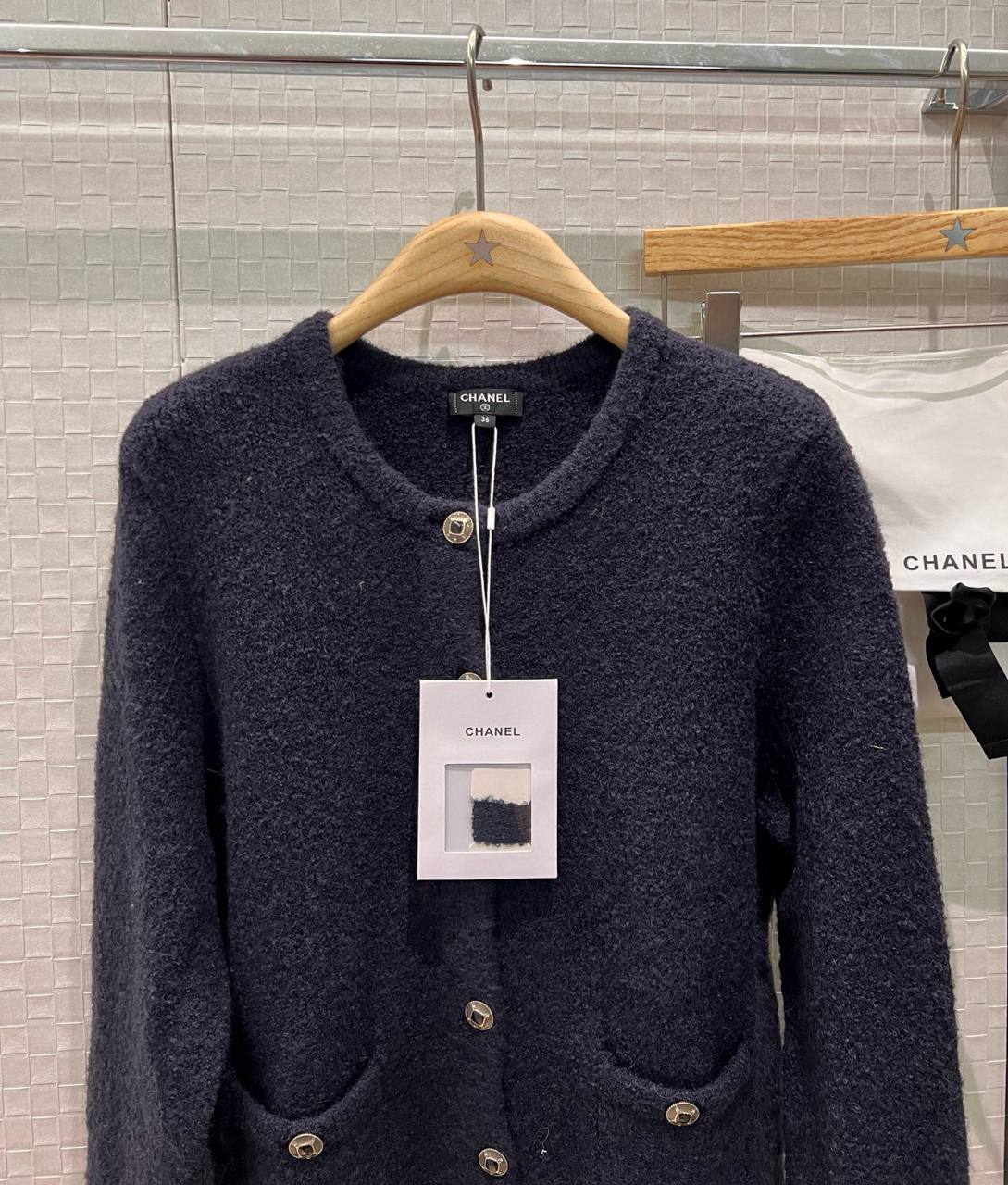 CHANEL Женский кардиган CHANEL Женский кардиган