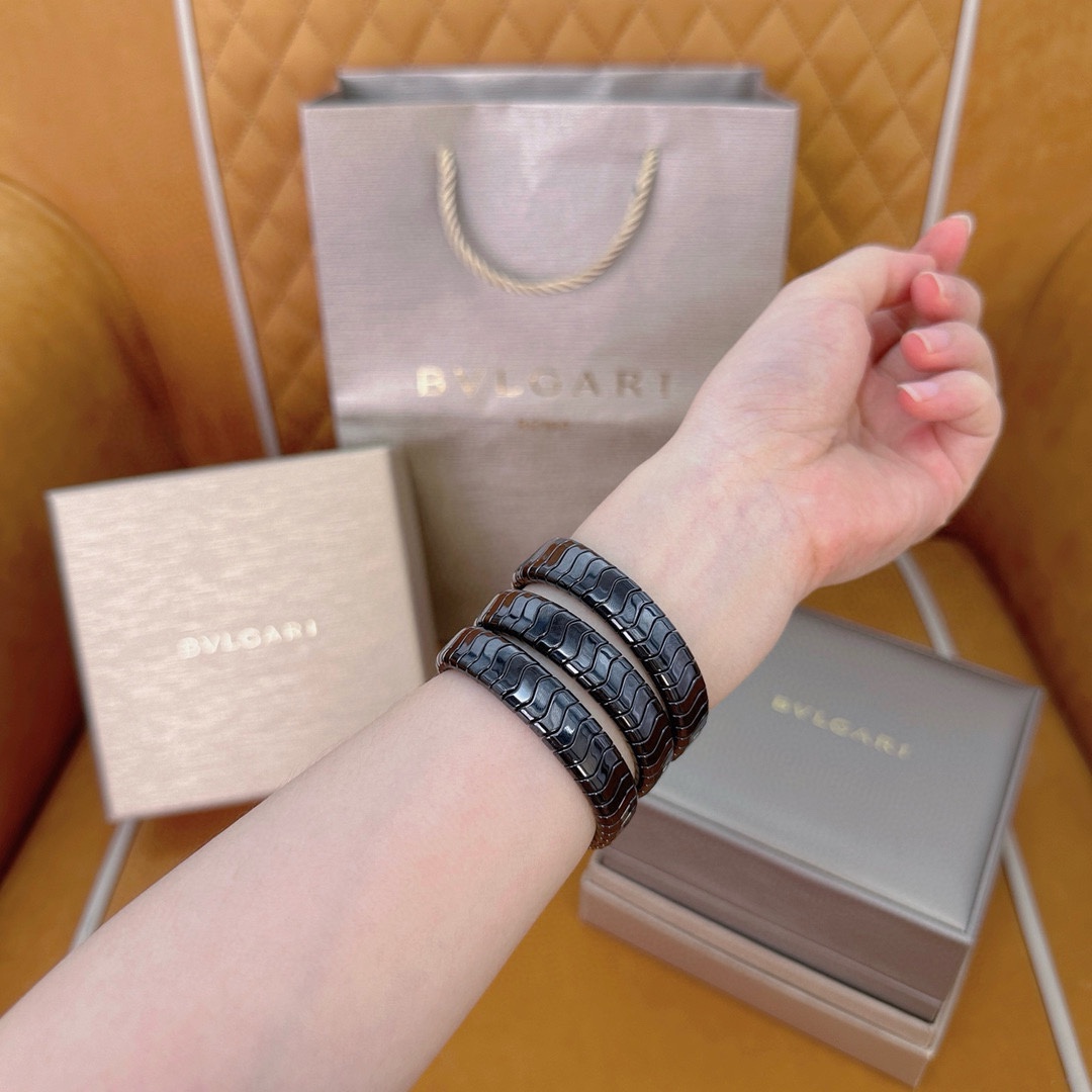 BVLGARI Женские часы Serpenti Spiga 102532 35 мм BVLGARI Женские часы Serpenti Spiga 102532 35 мм