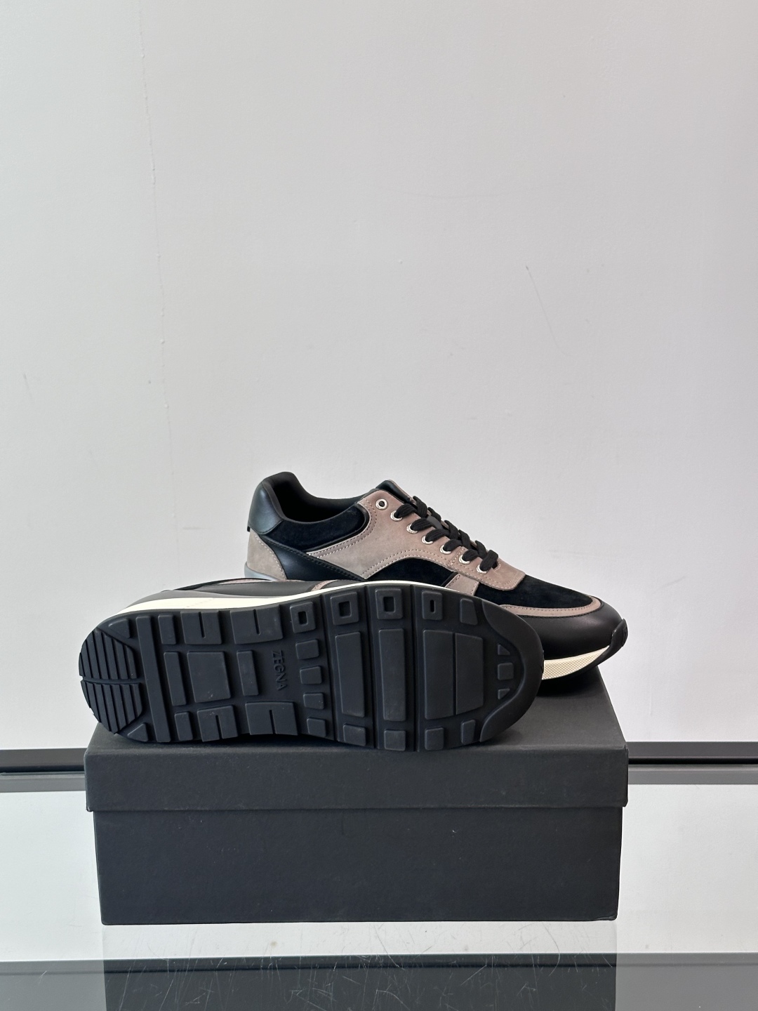 ERMENEGILDO ZEGNA Мужские кроссовки телячья кожа ERMENEGILDO ZEGNA Мужские кроссовки телячья кожа