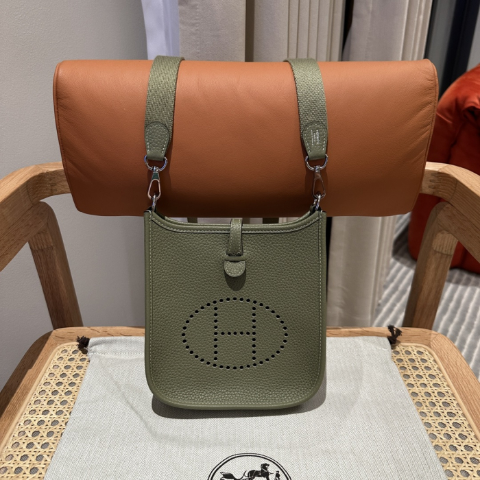  Hermes Женская сумка Evelyne 16 см Q1/Sauge Clemence