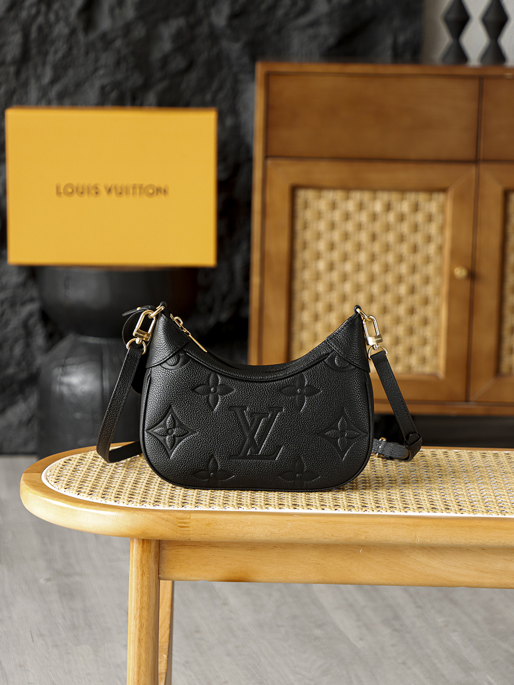 LOUIS VUITTON Женская Сумка Bagatelle M46002