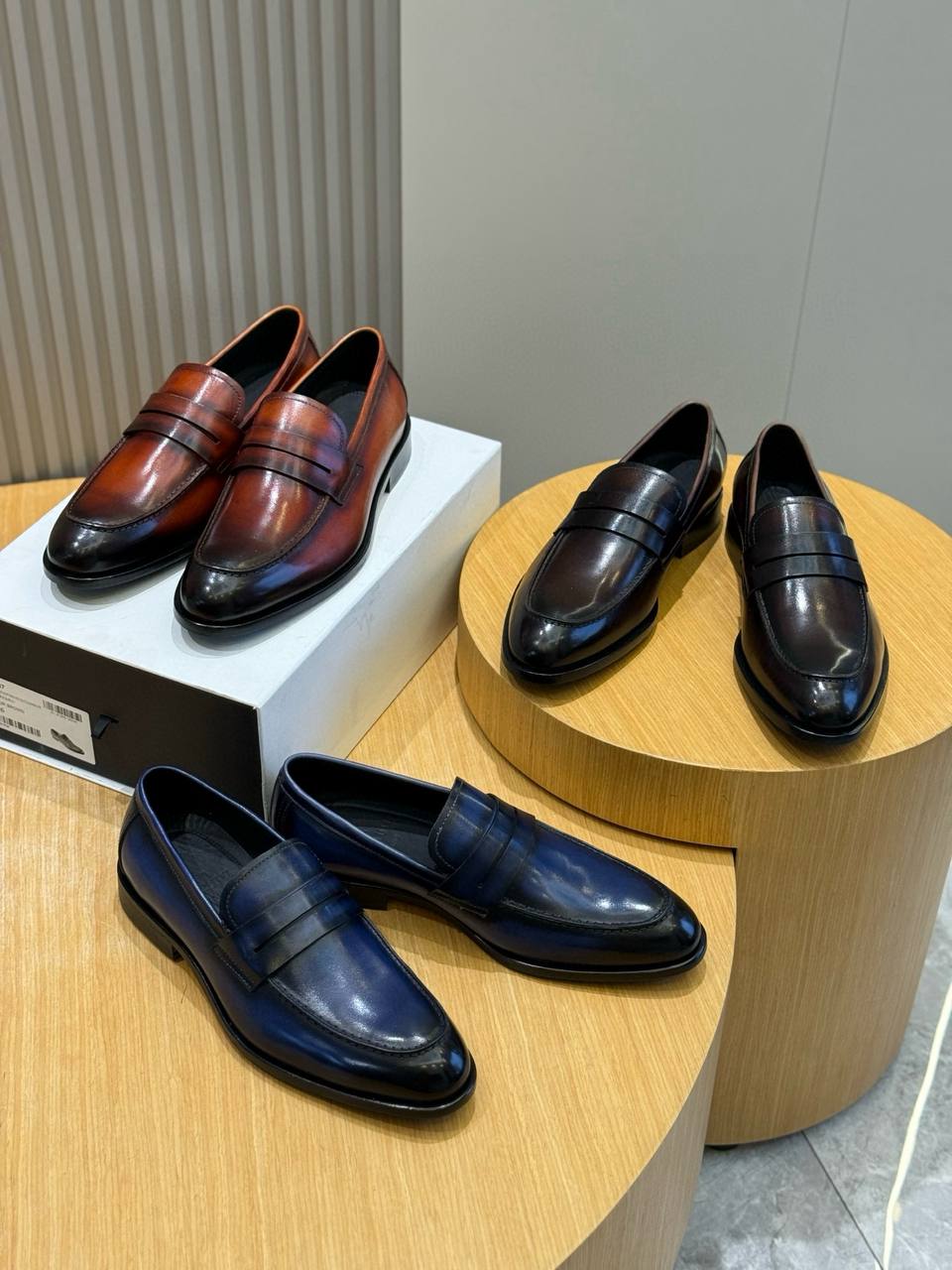 BERLUTI Мужские туфли из коровьей кожи BERLUTI Мужские туфли из коровьей кожи