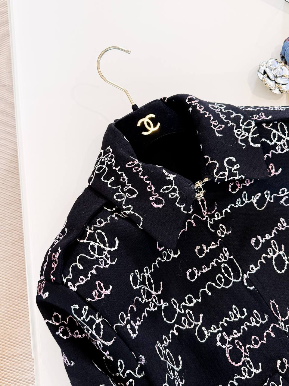 CHANEL Женская куртка CHANEL Женская куртка