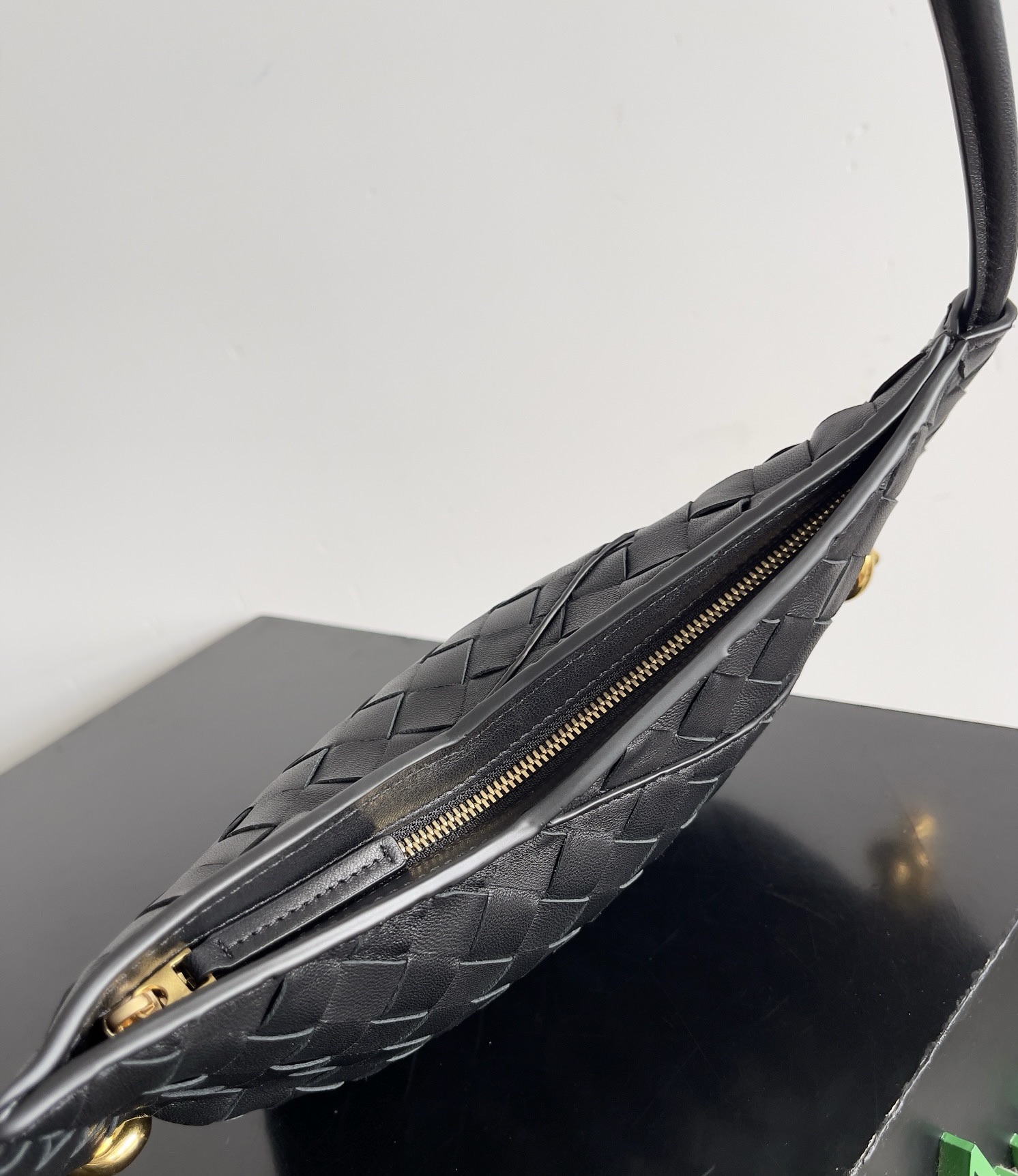 BOTTEGA VENETA Женская сумка Solstice Baby