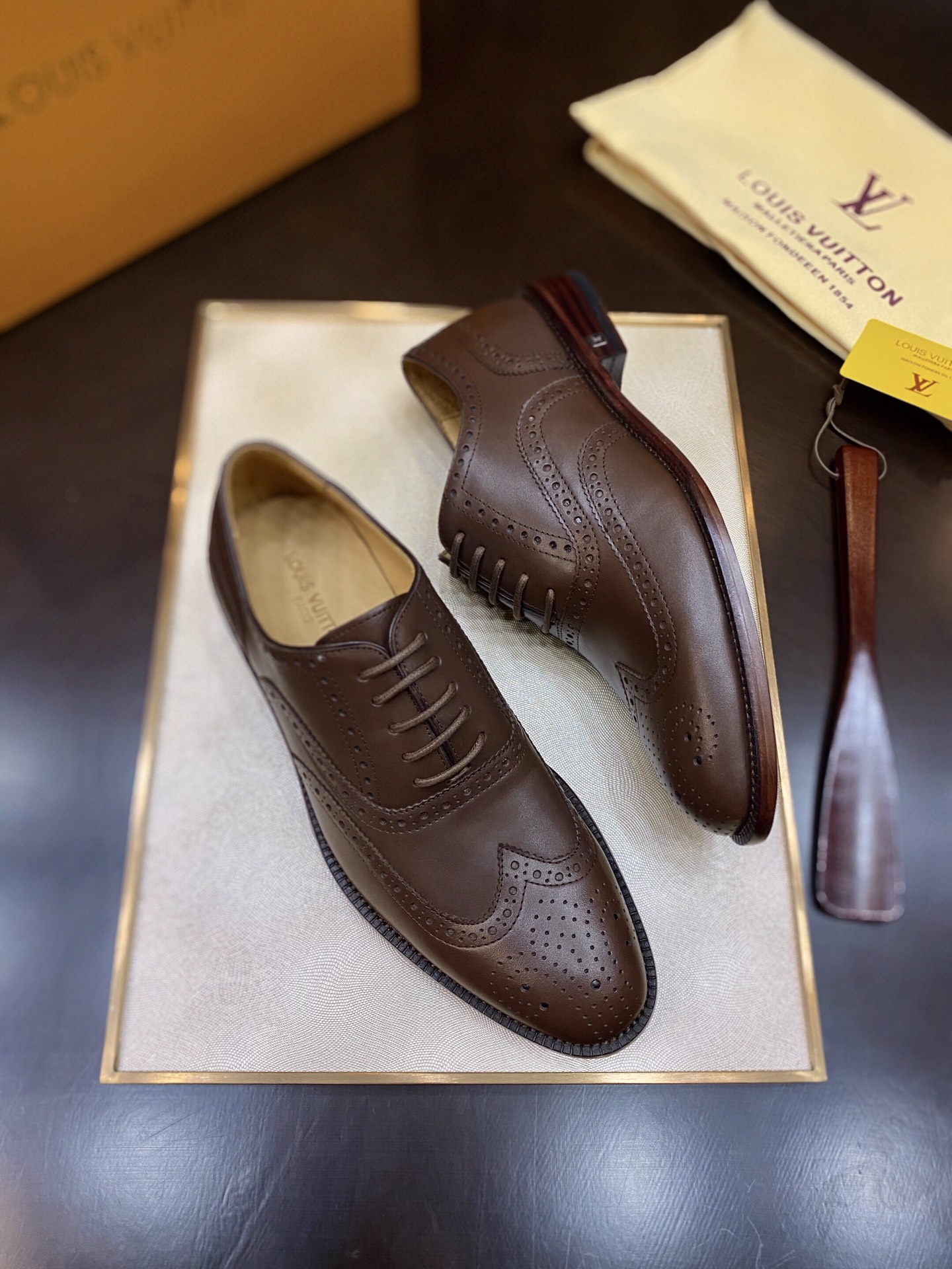 LOUIS VUITTON Туфли мужские  LOUIS VUITTON Туфли мужские