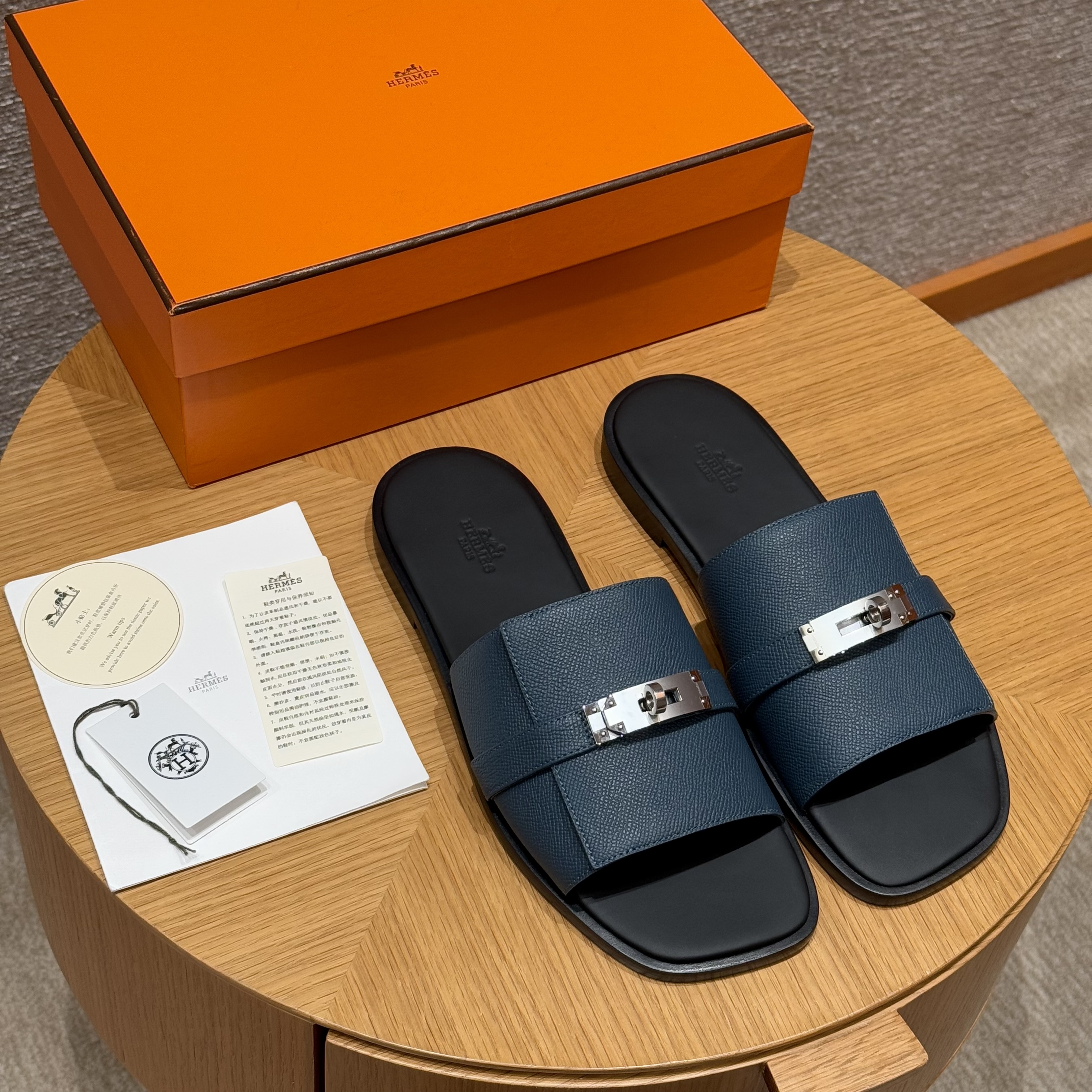 HERMES Мужские сандалии Gabriel