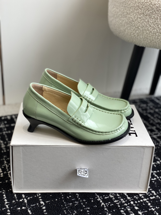 LOEWE Женские лоферы Campo