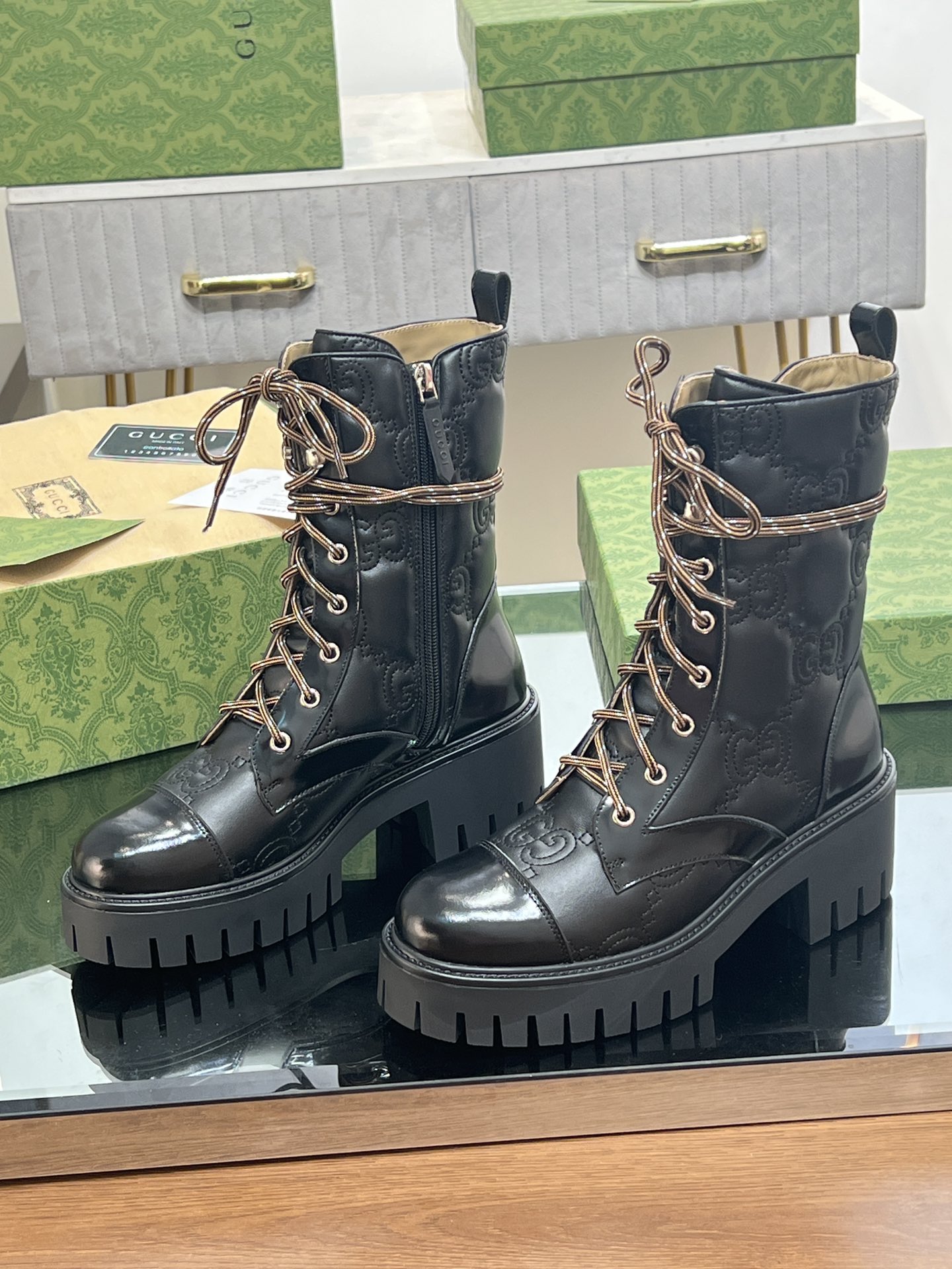 GUCCI Женские ботинки GG Matelass GUCCI Женские ботинки GG Matelass