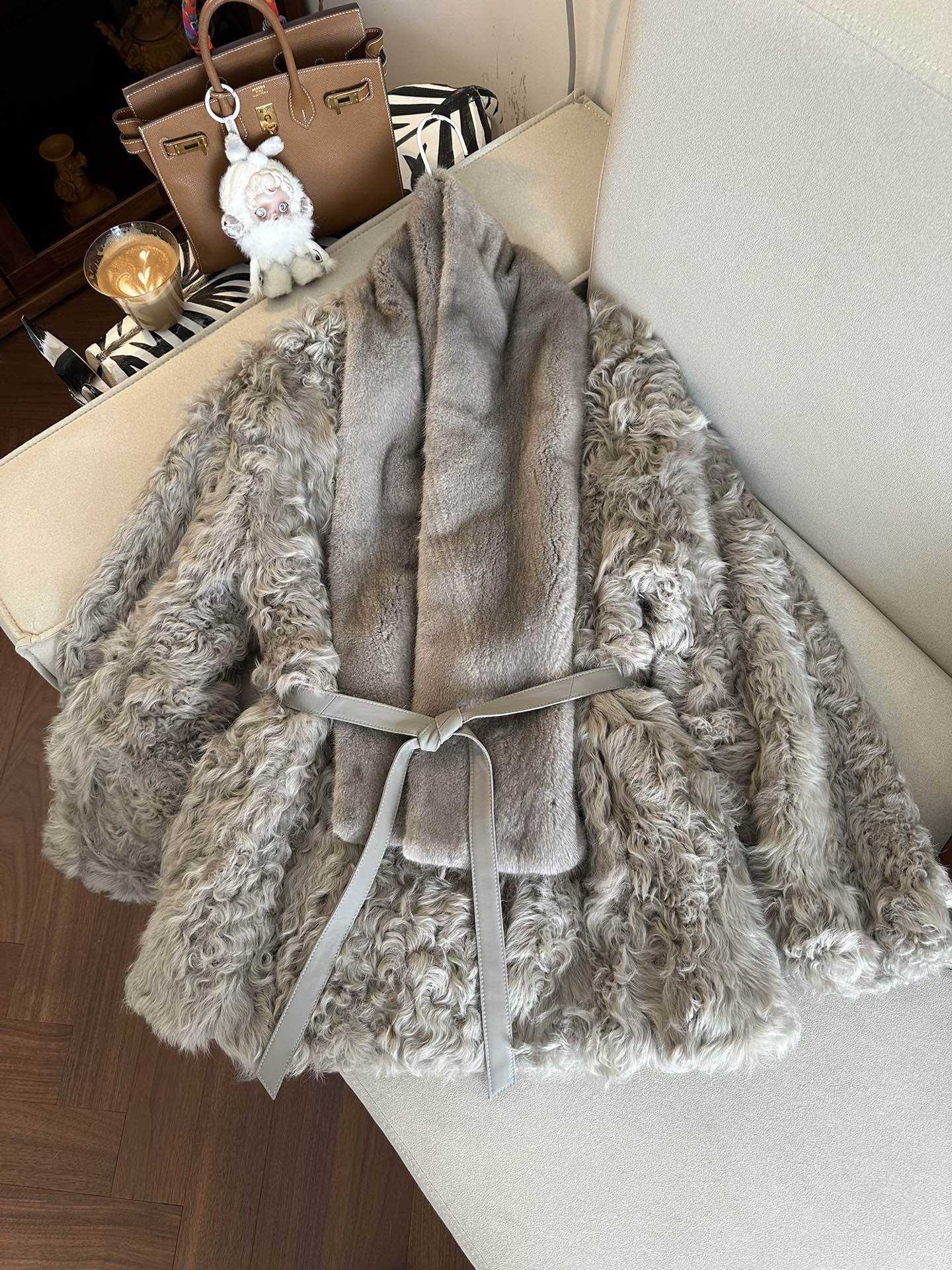 LORO PIANA Женская шуба из овчины LORO PIANA Женская шуба из овчины