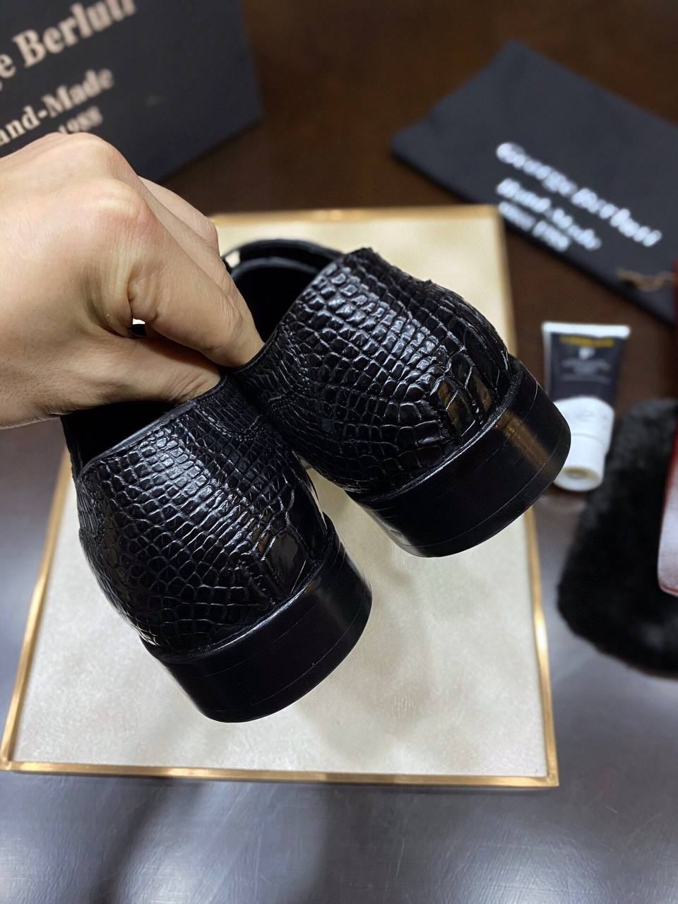 BERLUTI Мужские туфли из кожи крокодила BERLUTI Мужские туфли из кожи крокодила