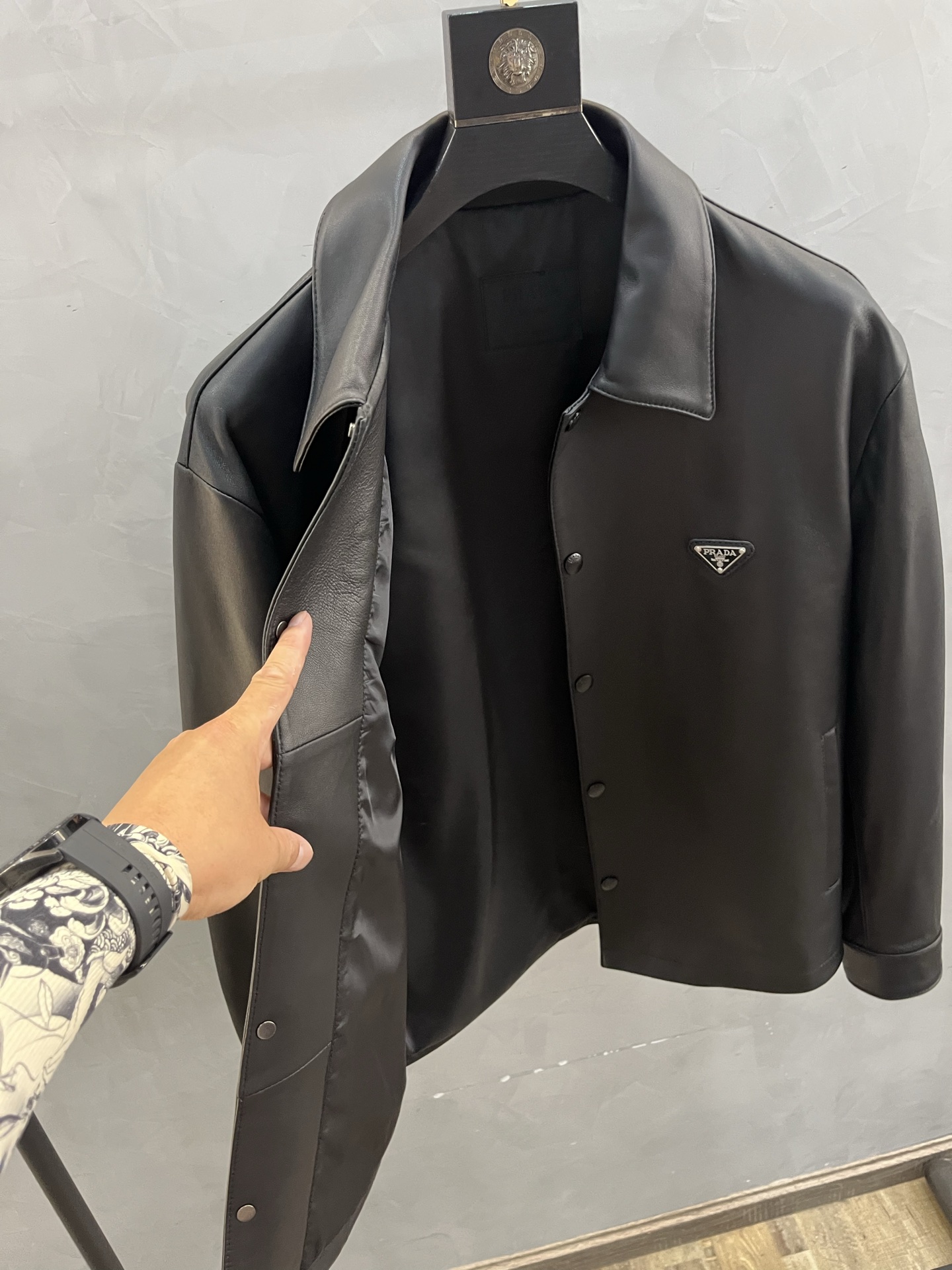 PRADA Мужская кожаная куртка  PRADA Мужская кожаная куртка