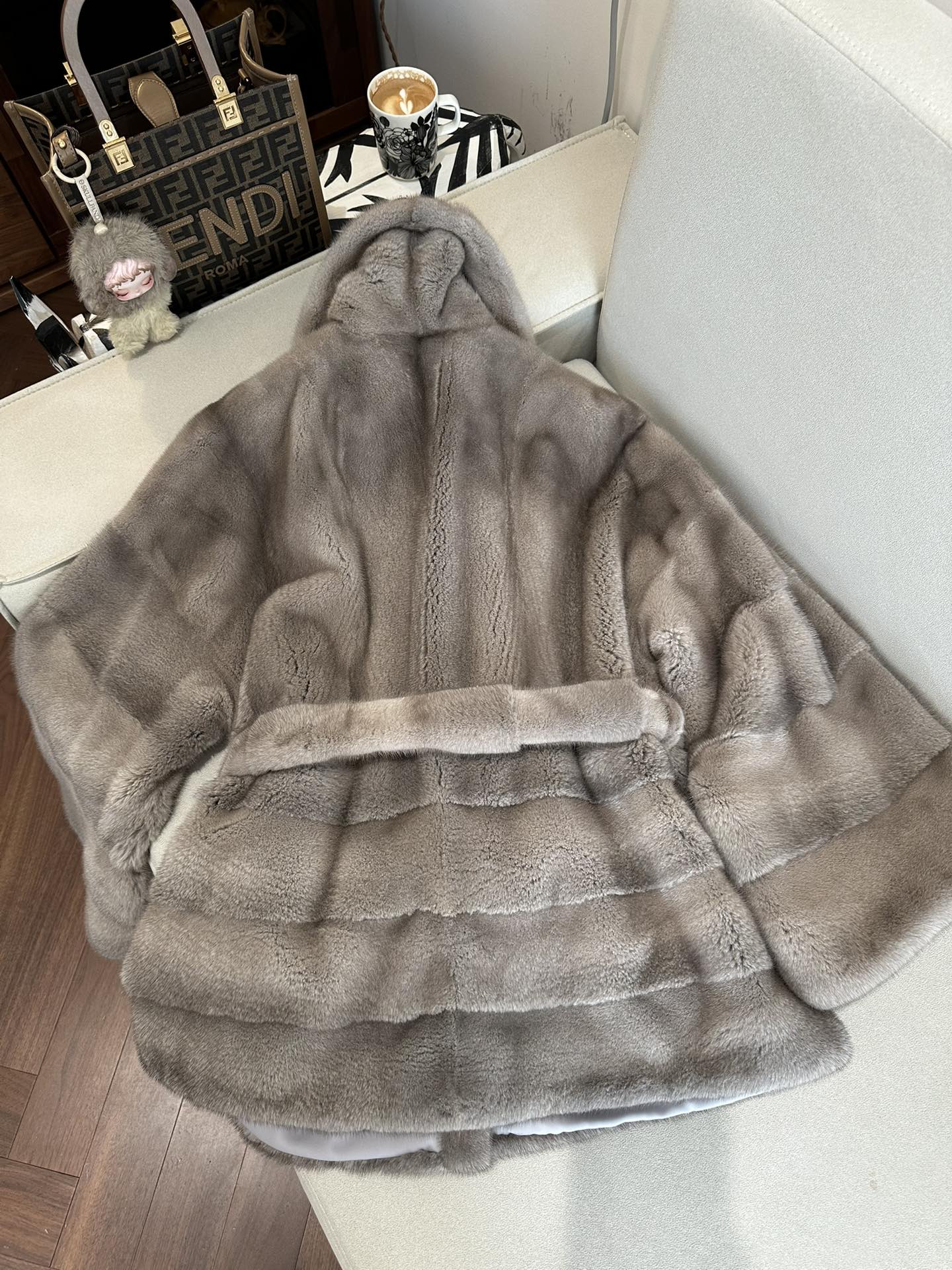 FENDI Женская шуба из норки 