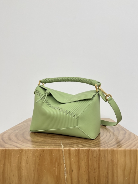 LOEWE Женская сумка Puzzle Weave Tundra Green
