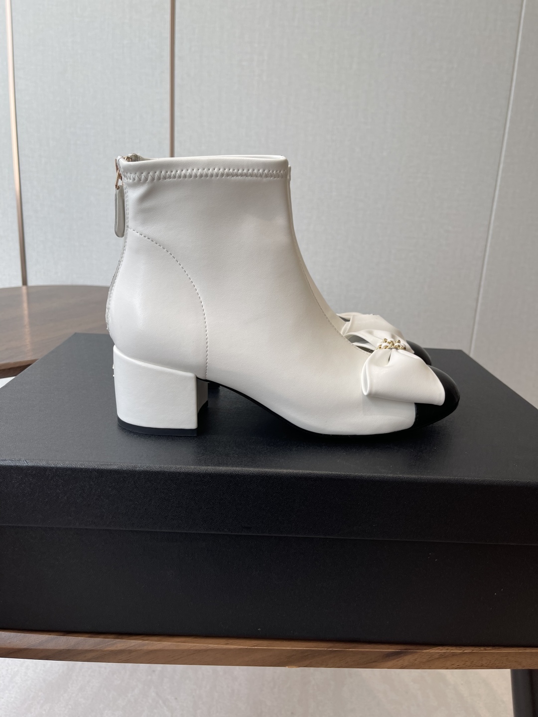 CHANEL Женские ботильоны из овчины 