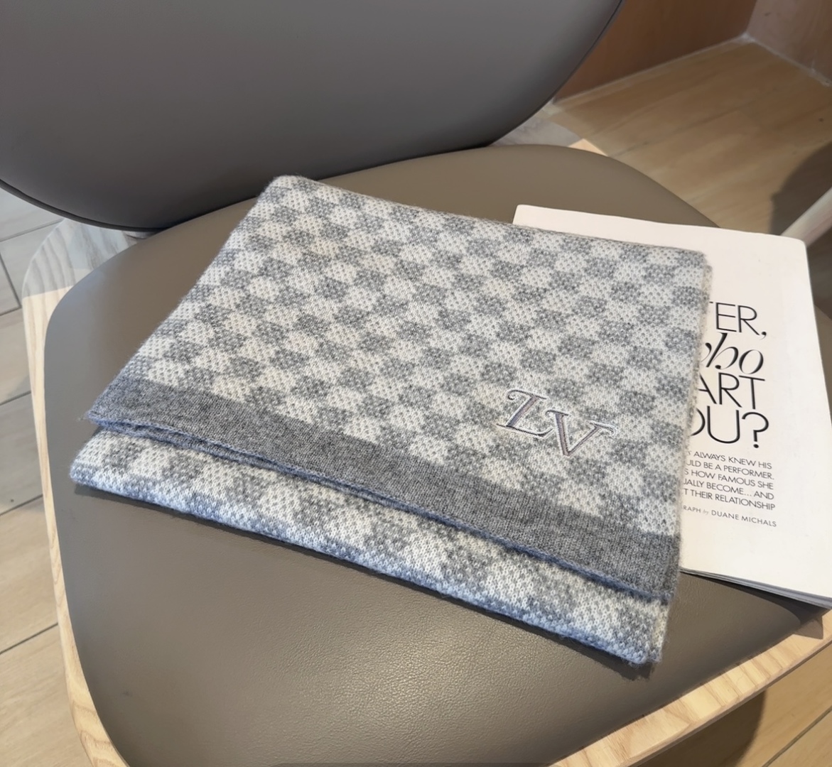 LOUIS VUITTON Мужской шарф из кашемира LOUIS VUITTON Мужской шарф из кашемира