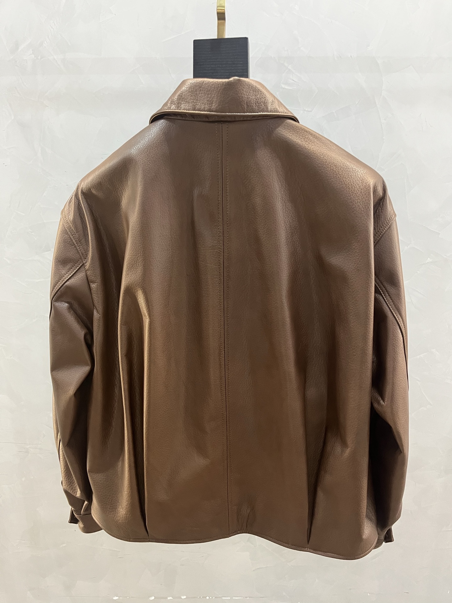 CHRISTIAN DIOR Мужская кожаная куртка CHRISTIAN DIOR Мужская кожаная куртка