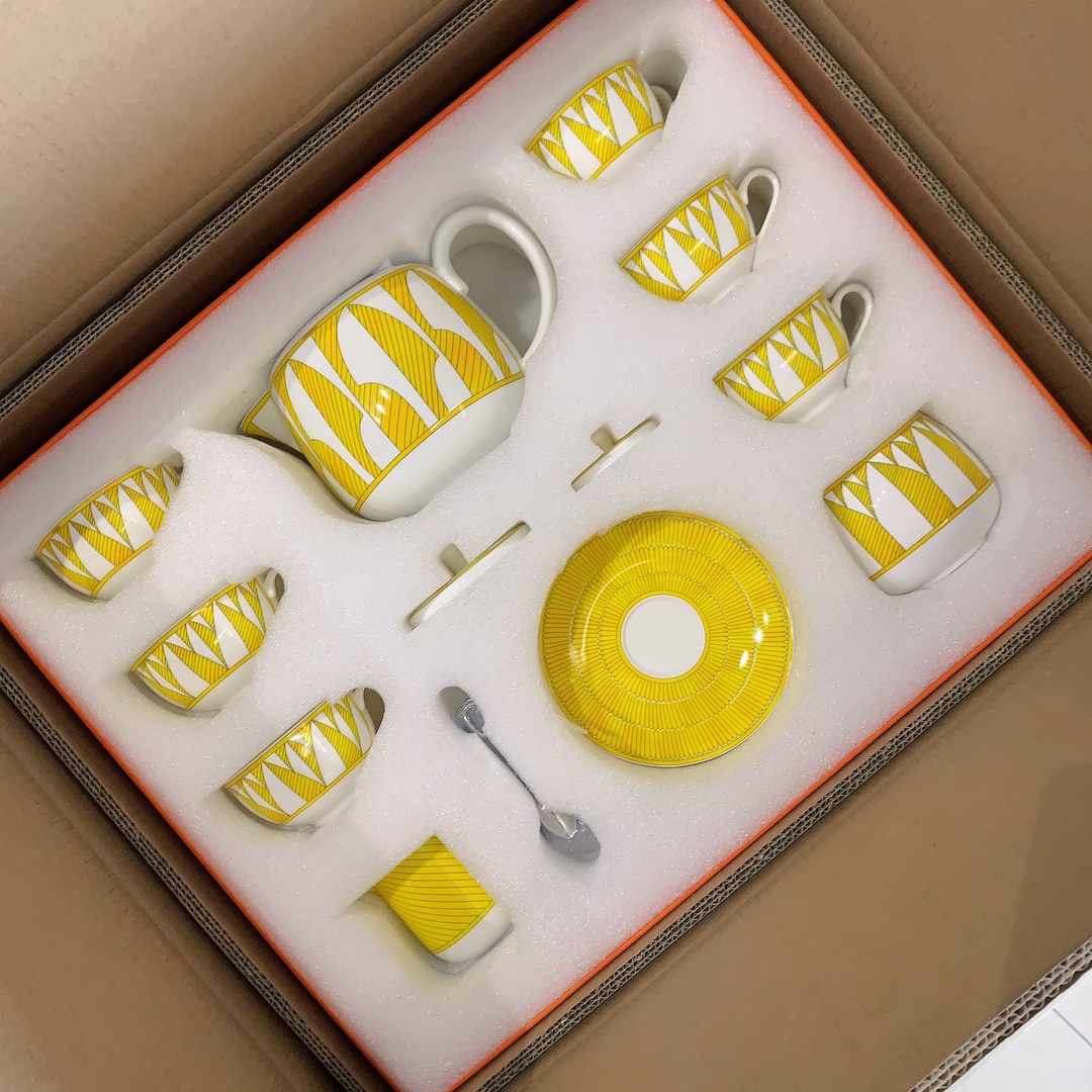 HERMES Чайный сервиз на 6 персон Soleil HERMES Чайный сервиз на 6 персон Soleil