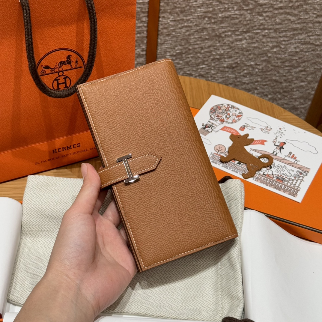HERMES Кошелёк Bearn 17.5 см 37/Gold Epsom HERMES Кошелёк Bearn 17.5 см 37/Gold Epsom