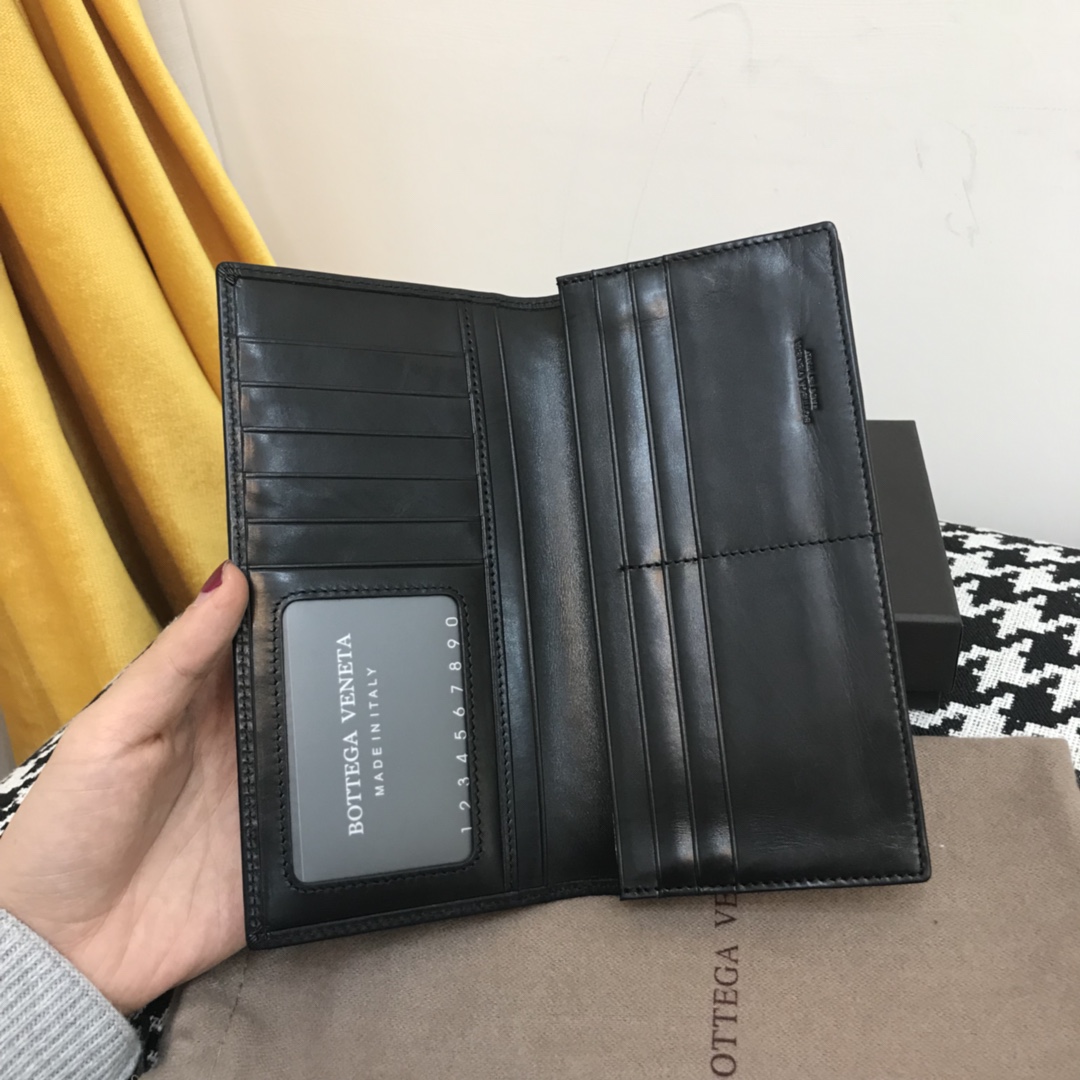 BOTTEGA VENETA Мужское Портмоне с несколькими отделениями