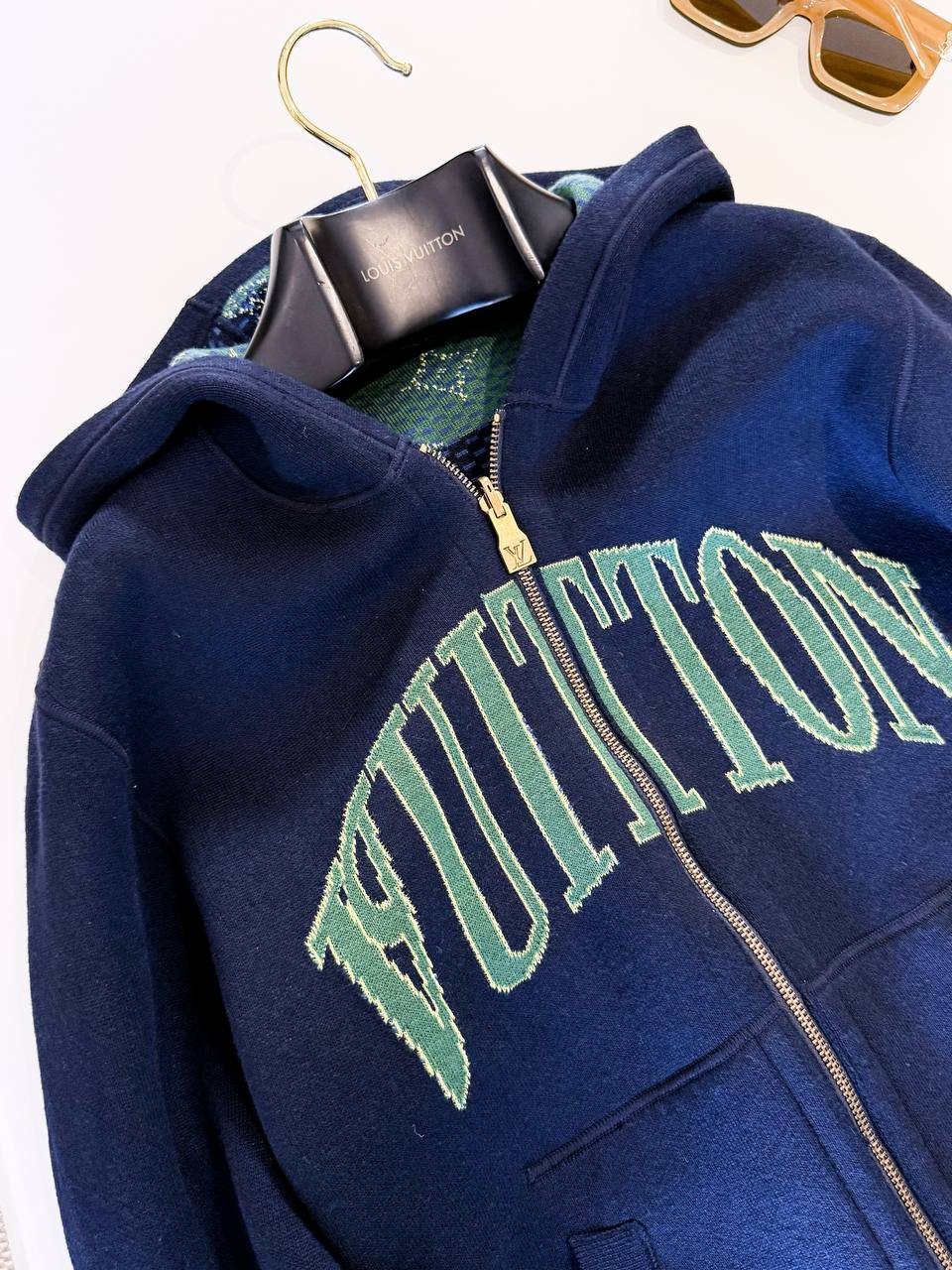 LOUIS VUITTON Женская толстовка LOUIS VUITTON Женская толстовка