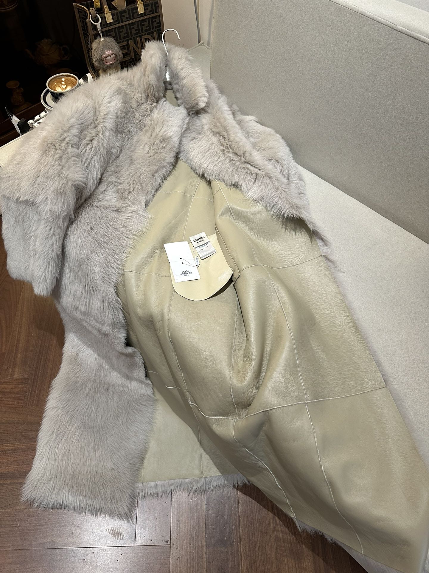 HERMES Женская шуба из овчины HERMES Женская шуба из овчины