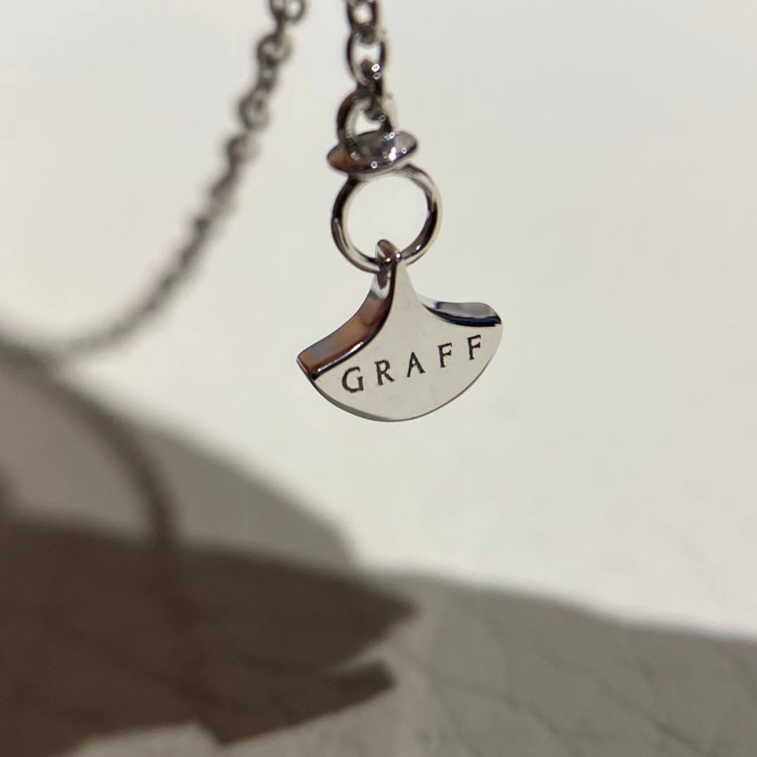 GRAFF Колье Icon с бриллиантами из белого золота GRAFF Колье Icon с бриллиантами из белого золота