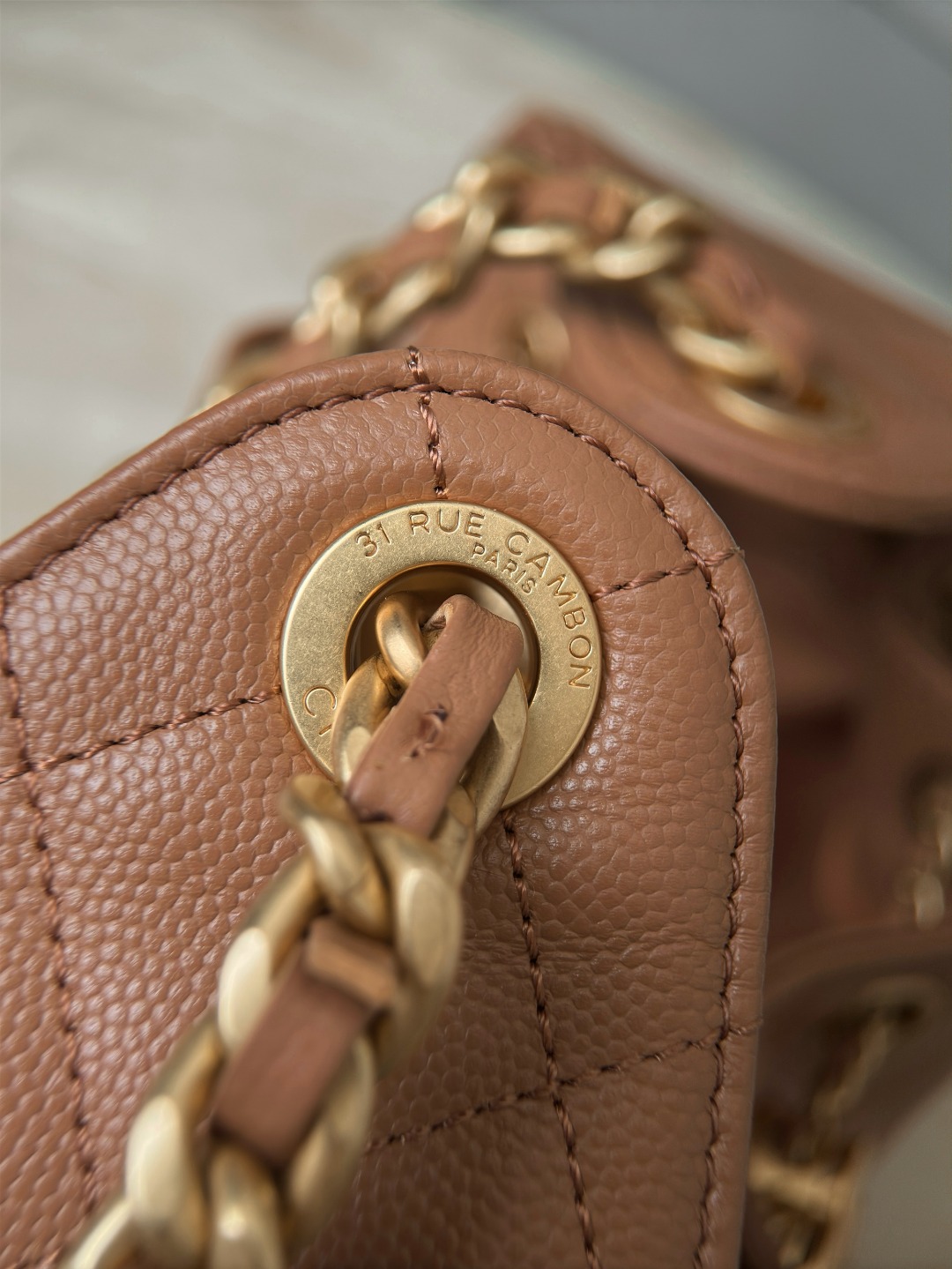 CHANEL Женская сумка Hobo 25С CHANEL Женская сумка Hobo 25С