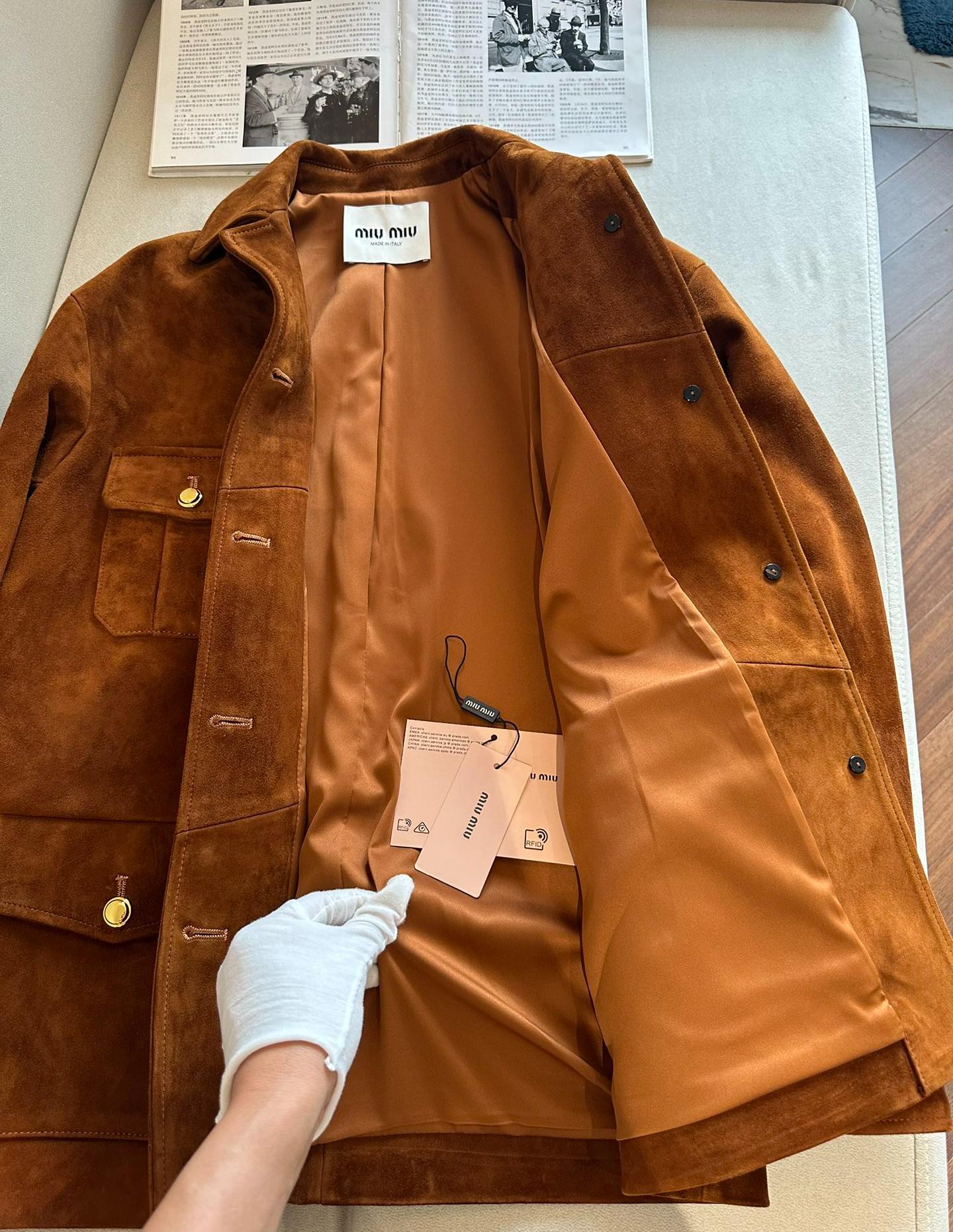 MIU MIU Женская куртка из замши MIU MIU Женская куртка из замши