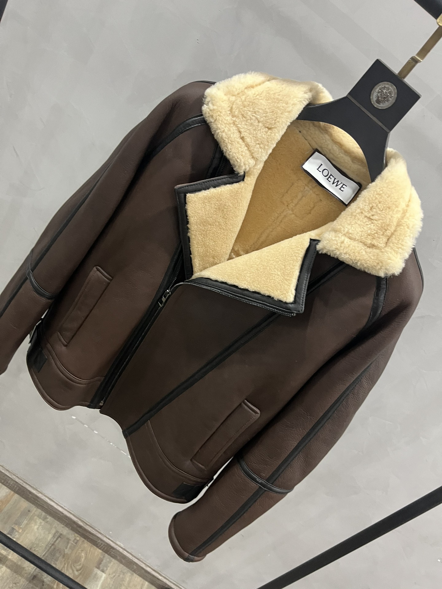 LOEWE Мужская куртка из кожи и шерсти мериноса LOEWE Мужская куртка из кожи и шерсти мериноса