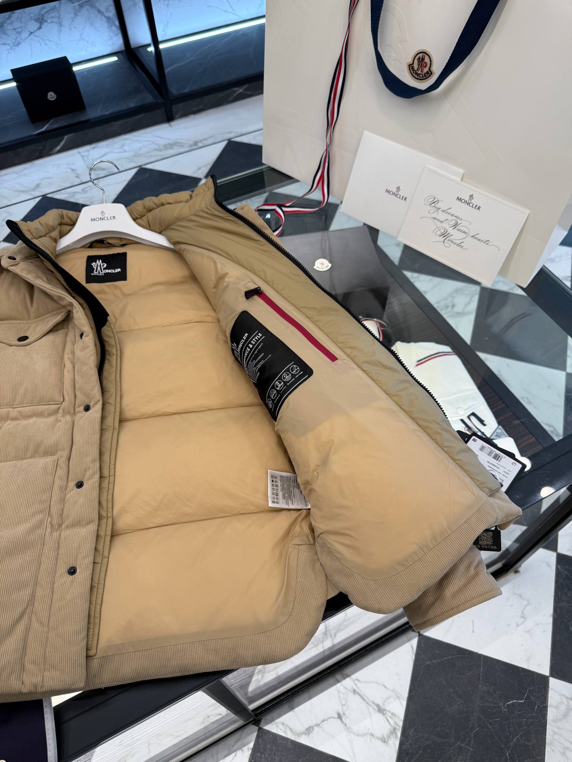 MONCLER Мужская куртка из вельвета MONCLER Мужская куртка из вельвета