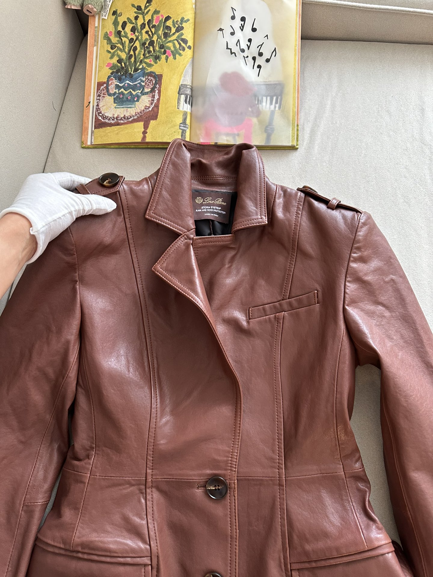 LORO PIANA Женский кожаный плащ LORO PIANA Женский кожаный плащ