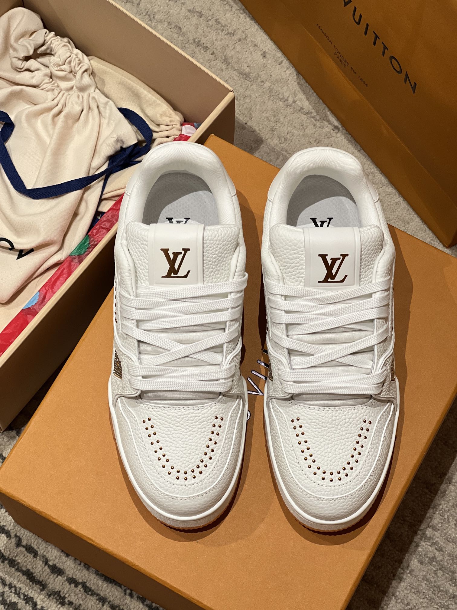 LOUIS VUITTON Кроссовки LV Trainer 24FW LOUIS VUITTON Кроссовки LV Trainer 24FW