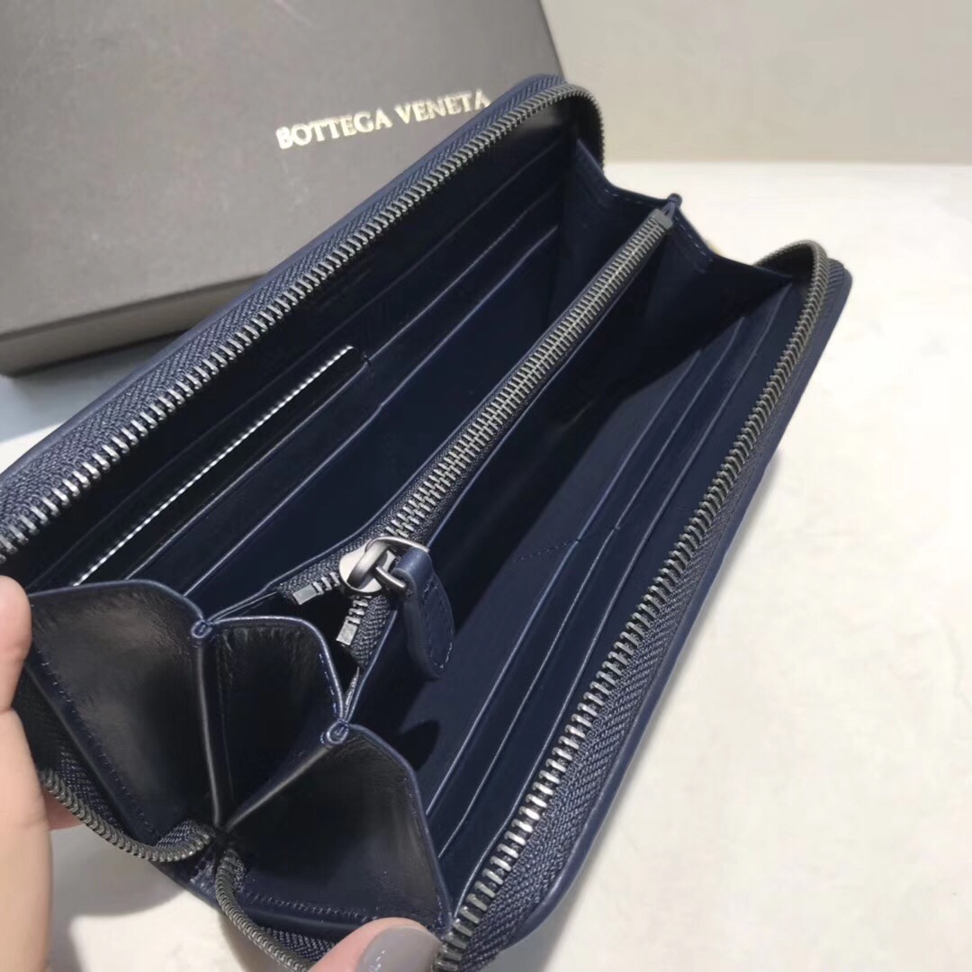 BOTTEGA VENETA Мужское Портмоне компактное с молнией