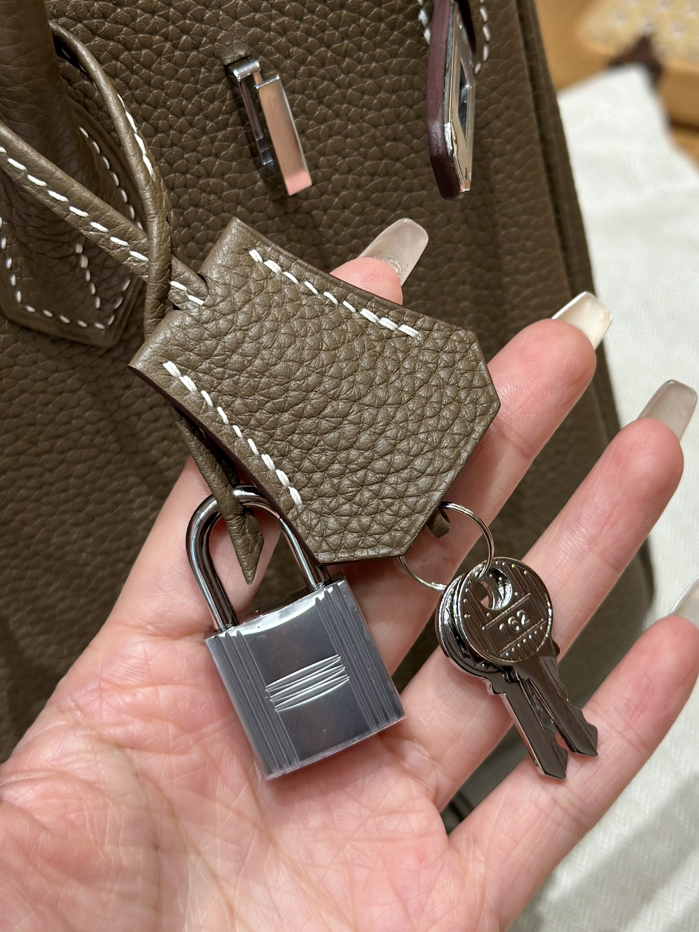 HERMES Женская сумка Birkin 25 см ck18/Etoupe Togo HERMES Женская сумка Birkin 25 см ck18/Etoupe Togo