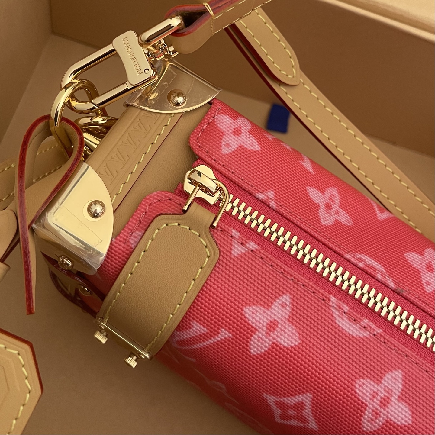 LOUIS VUITTON Женская Сумка Side Trunk PM M27784 LOUIS VUITTON Женская Сумка Side Trunk PM M27784