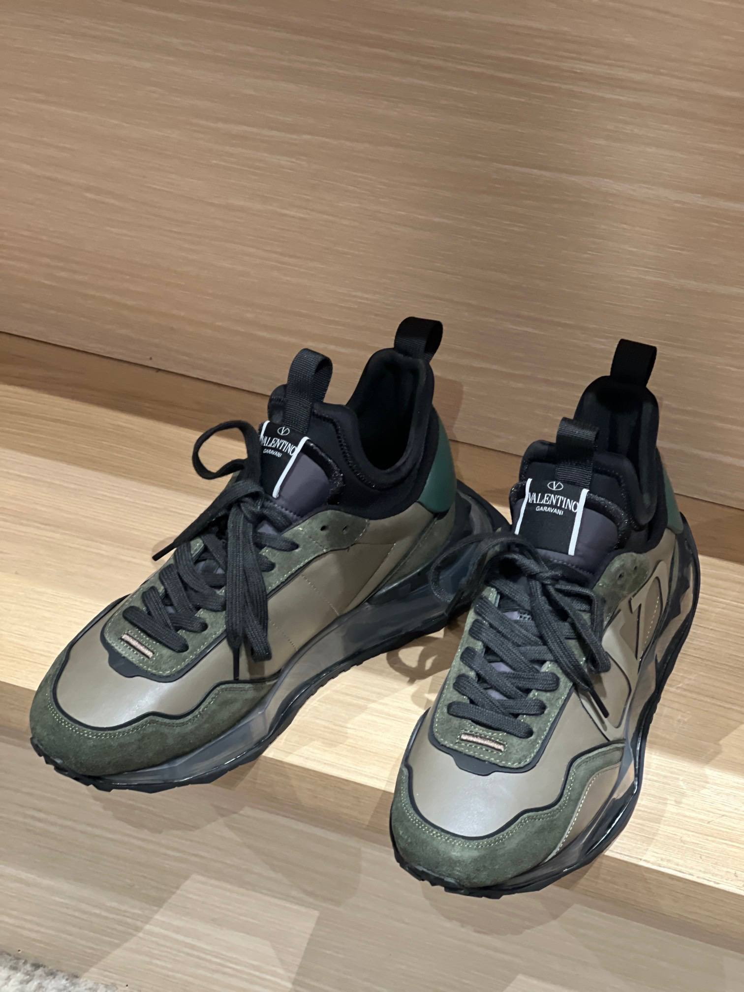 VALENTINO Мужские кроссовки  VALENTINO Мужские кроссовки