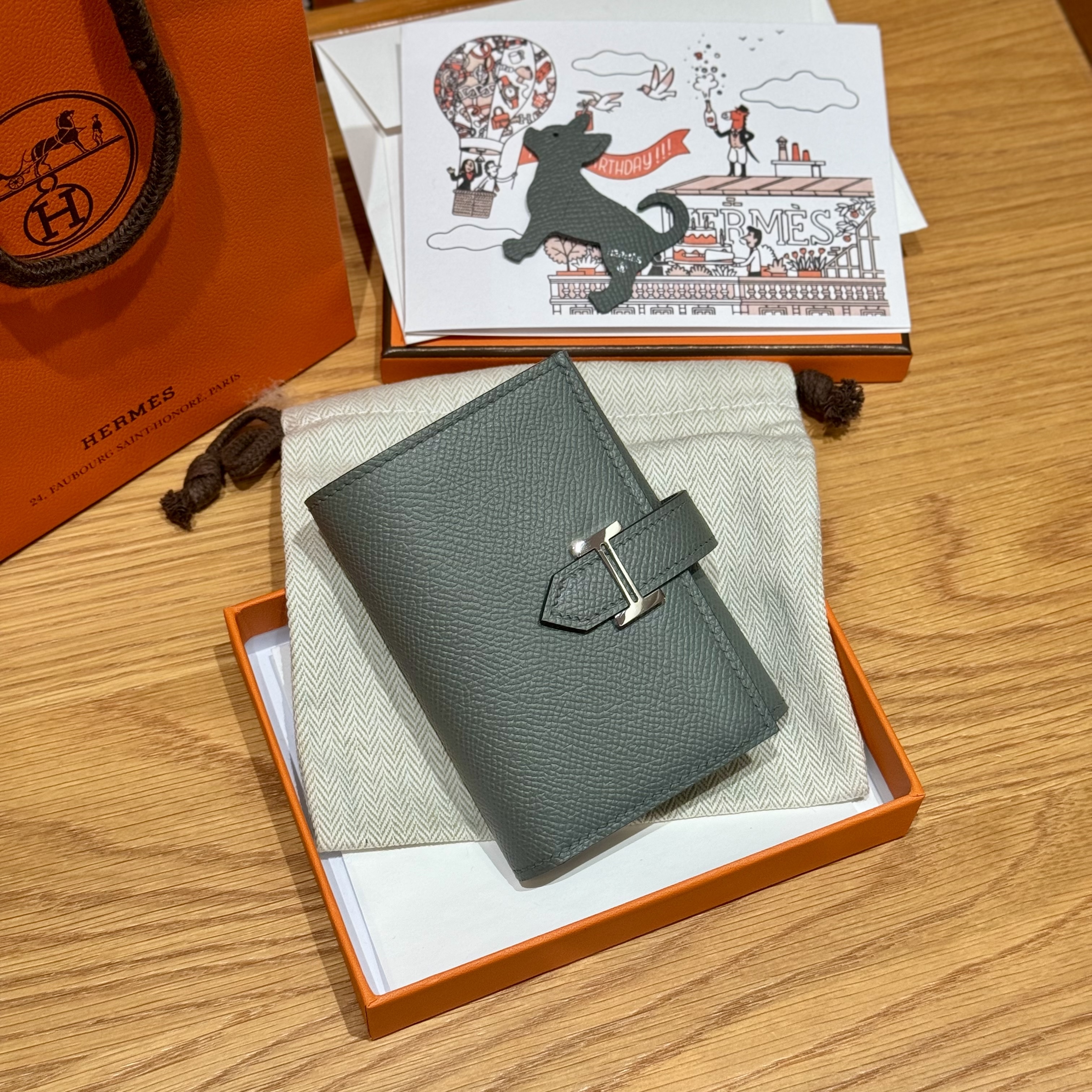 HERMES Кошелёк Bearn 11 см 0L/Girs Meyer Epsom HERMES Кошелёк Bearn 11 см 0L/Girs Meyer Epsom