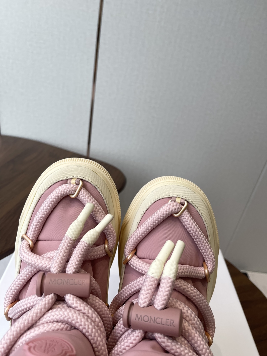 MONCLER Женские горнолыжные ботинки Altive Mid