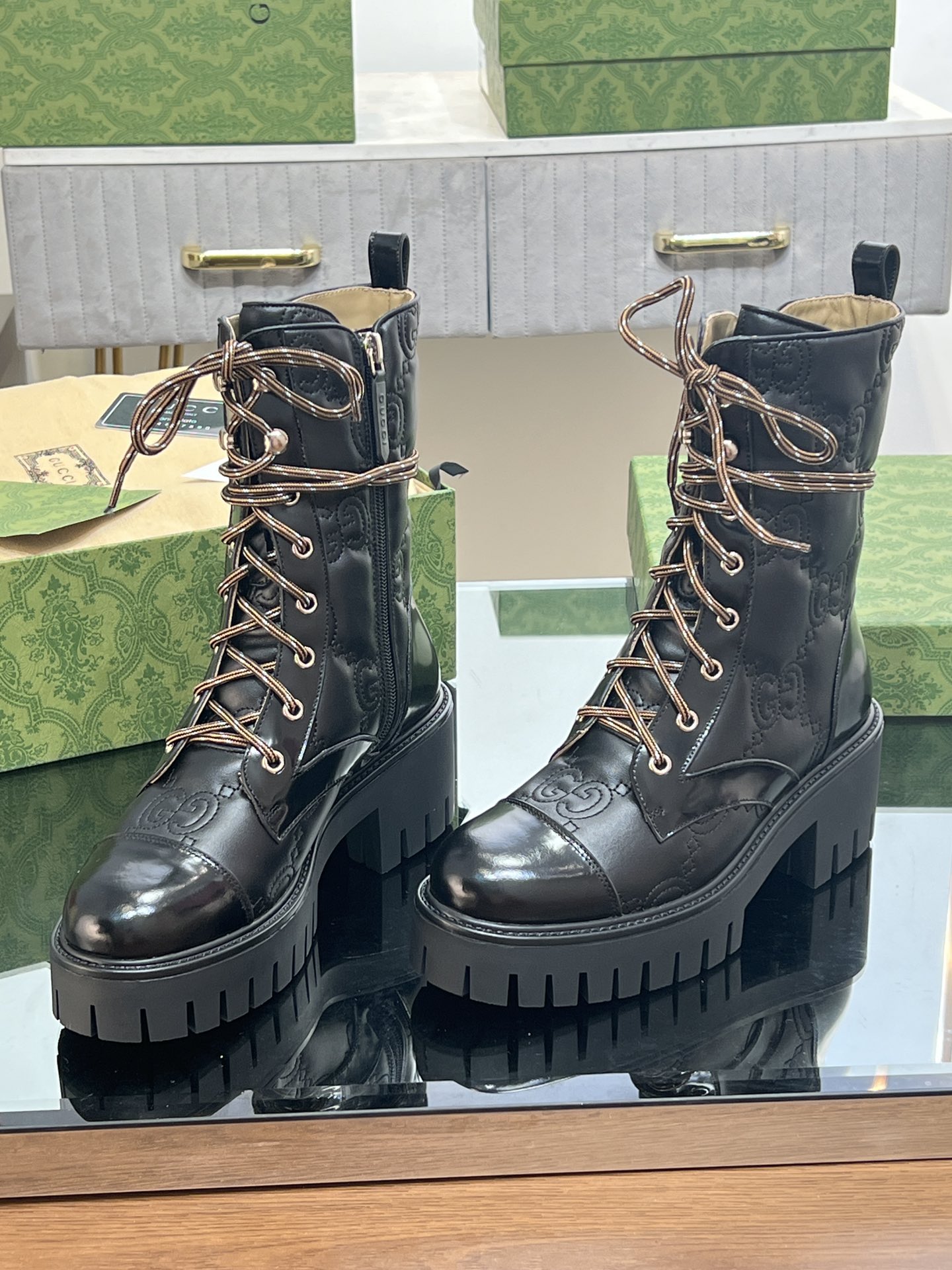 GUCCI Женские ботинки GG Matelass GUCCI Женские ботинки GG Matelass