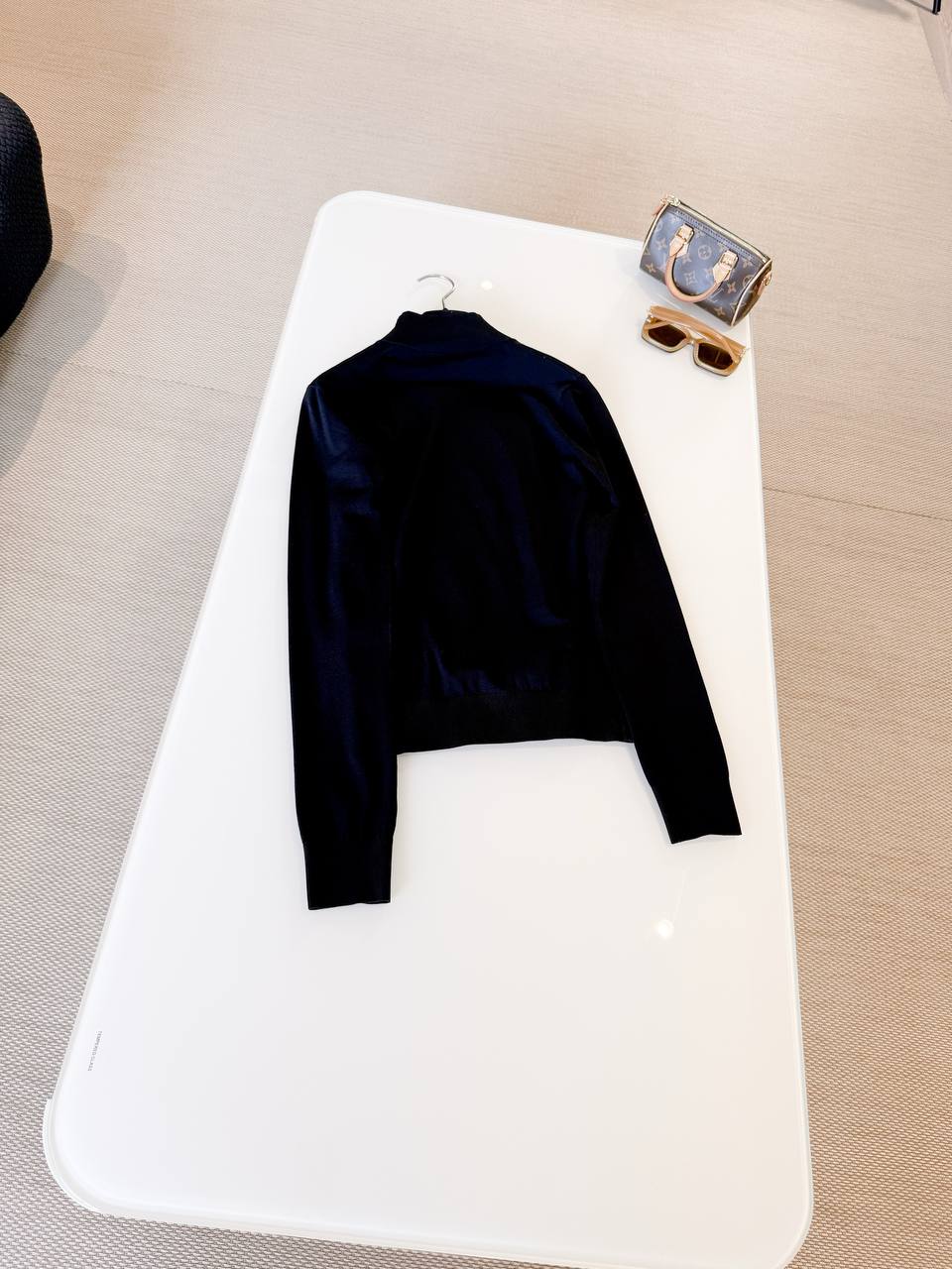 LOUIS VUITTON Женская водолазка LOUIS VUITTON Женская водолазка