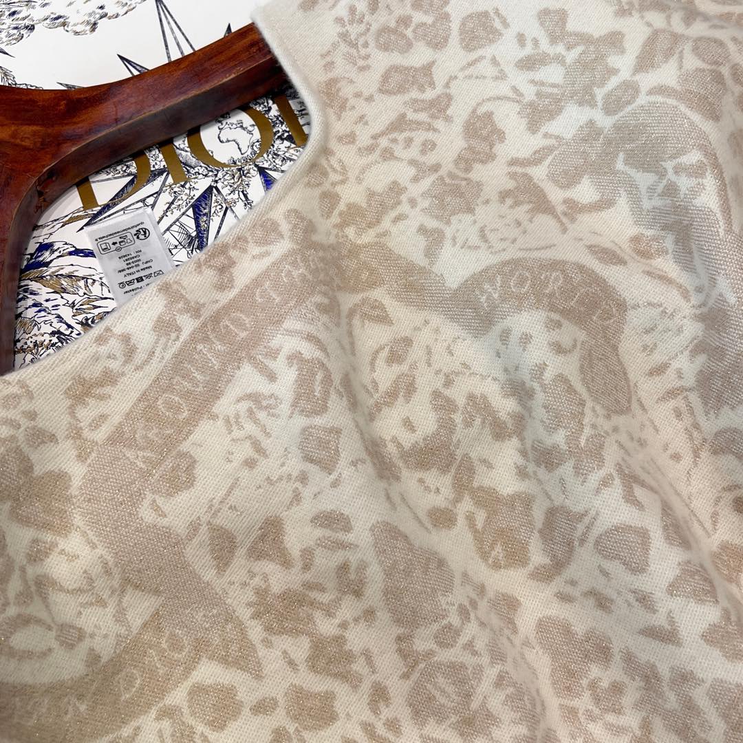 CHRISTIAN DIOR Женская шаль Aroundthe World CHRISTIAN DIOR Женская шаль Aroundthe World