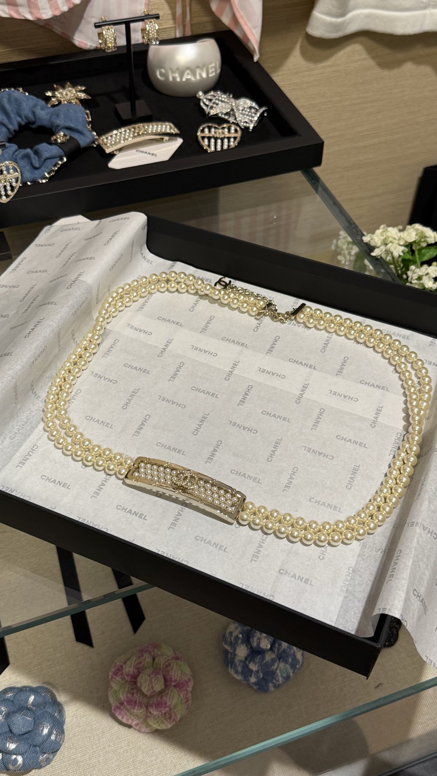 CHANEL Женский цепочка-ремень 25A с жемчугом CHANEL Женский цепочка-ремень 25A с жемчугом
