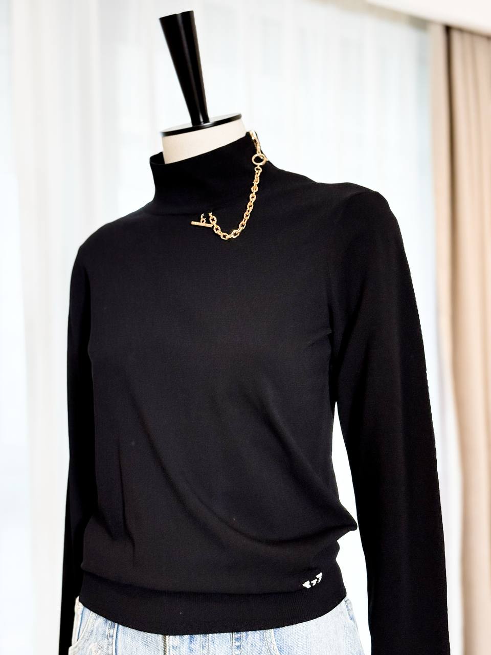 LOUIS VUITTON Женская водолазка LOUIS VUITTON Женская водолазка