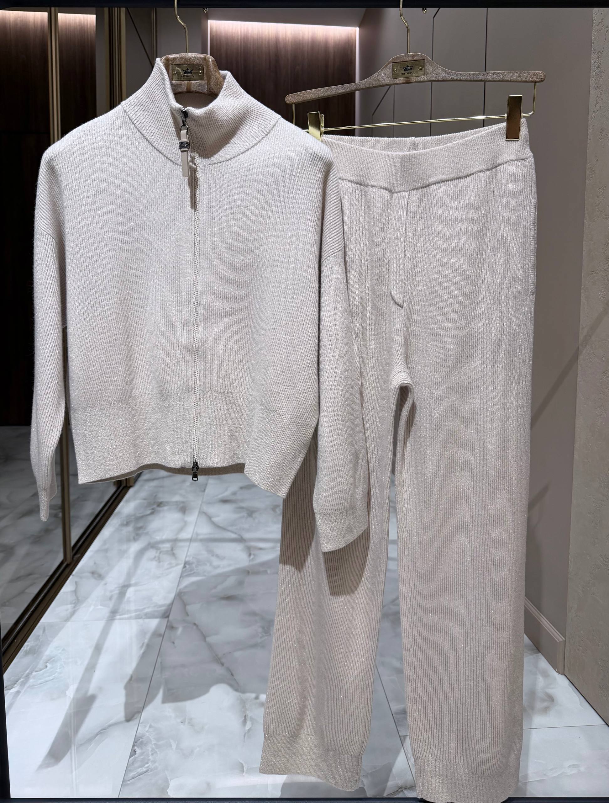 BRUNELLO CUCINELLI Женский костюм с люрексовой нитью BRUNELLO CUCINELLI Женский костюм с люрексовой нитью