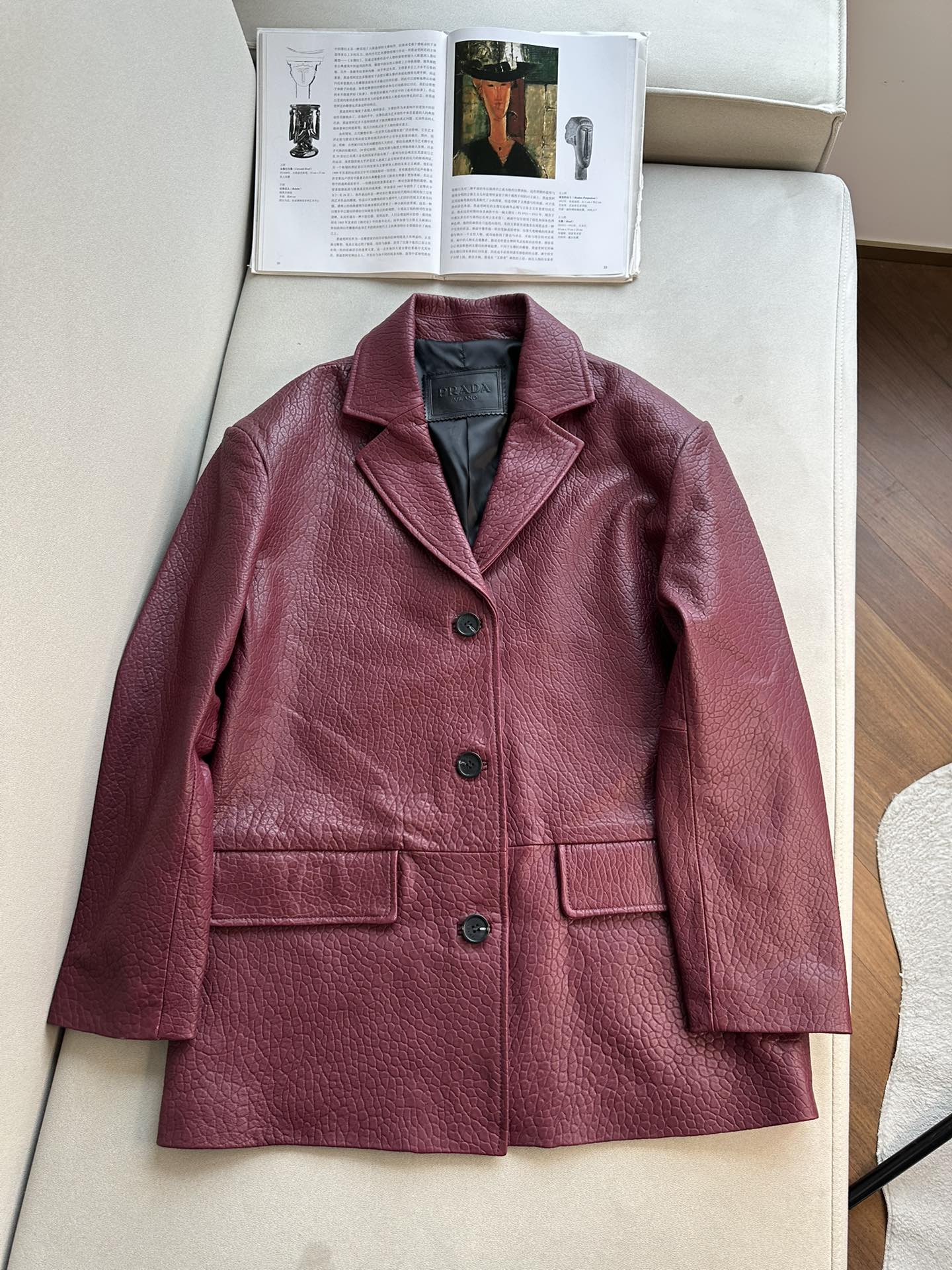 PRADA Женский кожаный жакет PRADA Женский кожаный жакет
