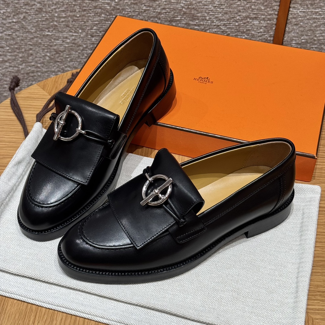 HERMES Женские лоферы Impact